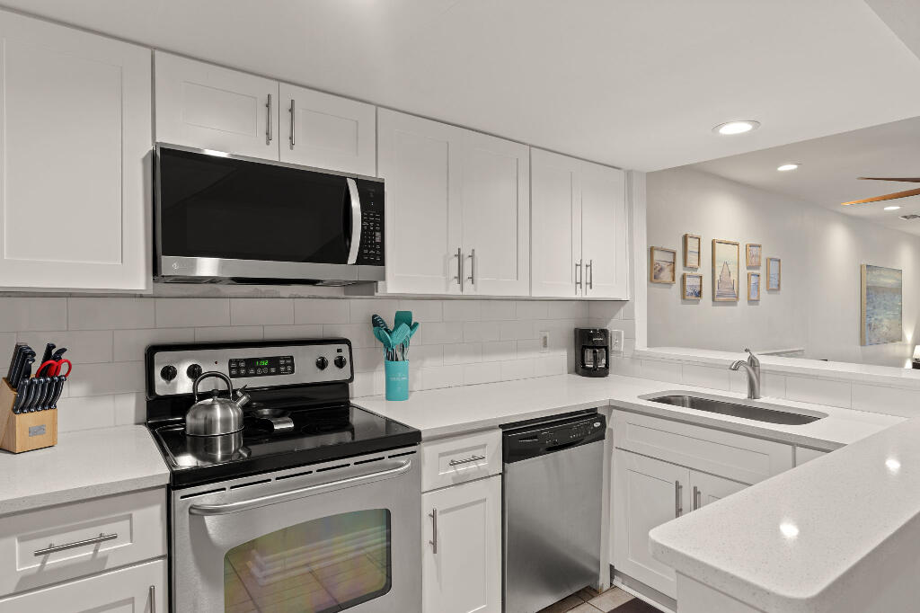 SANDESTIN BEACH VILLAS - Residential