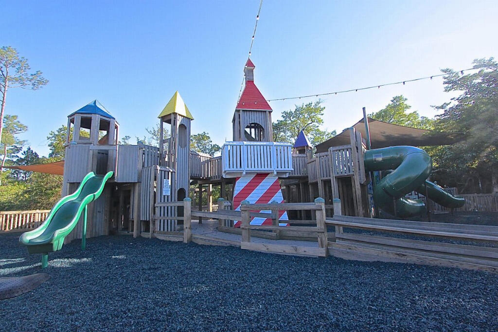 SANDESTIN BEACH VILLAS - Residential