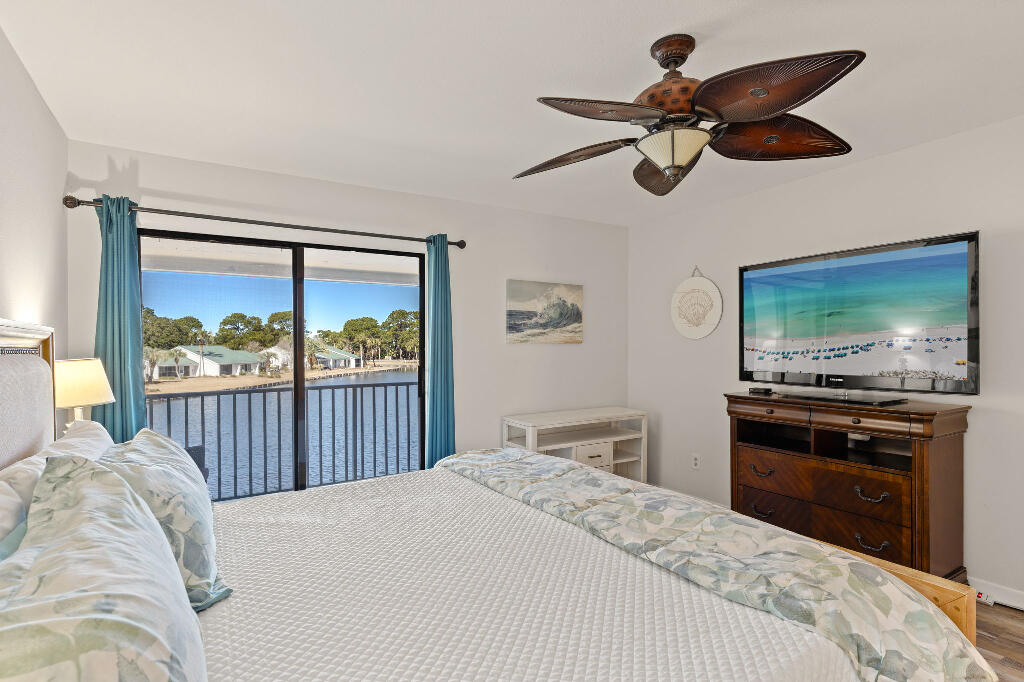 SANDESTIN BEACH VILLAS - Residential