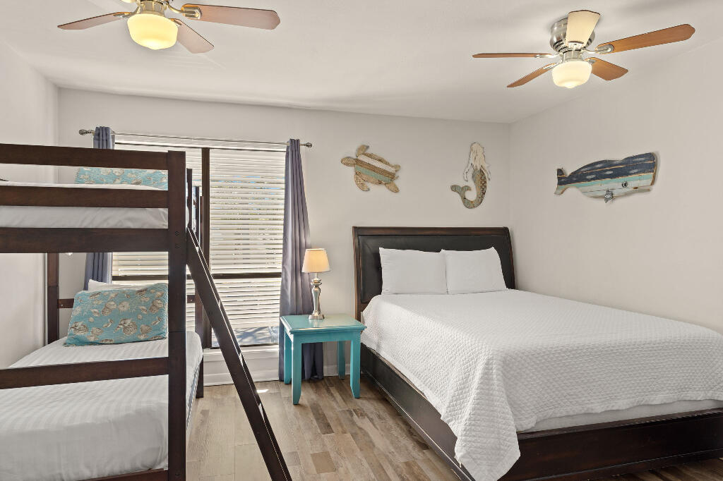 SANDESTIN BEACH VILLAS - Residential