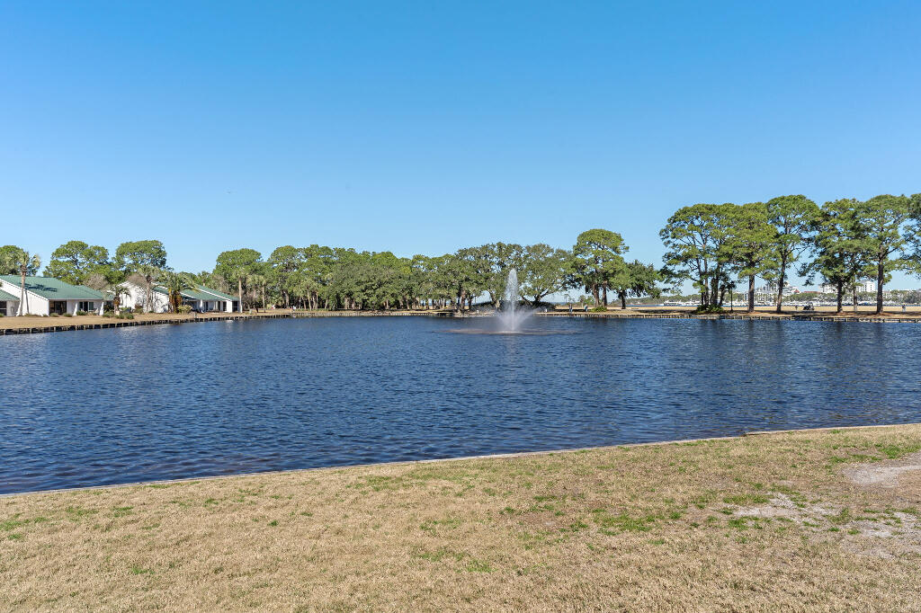 SANDESTIN BEACH VILLAS - Residential