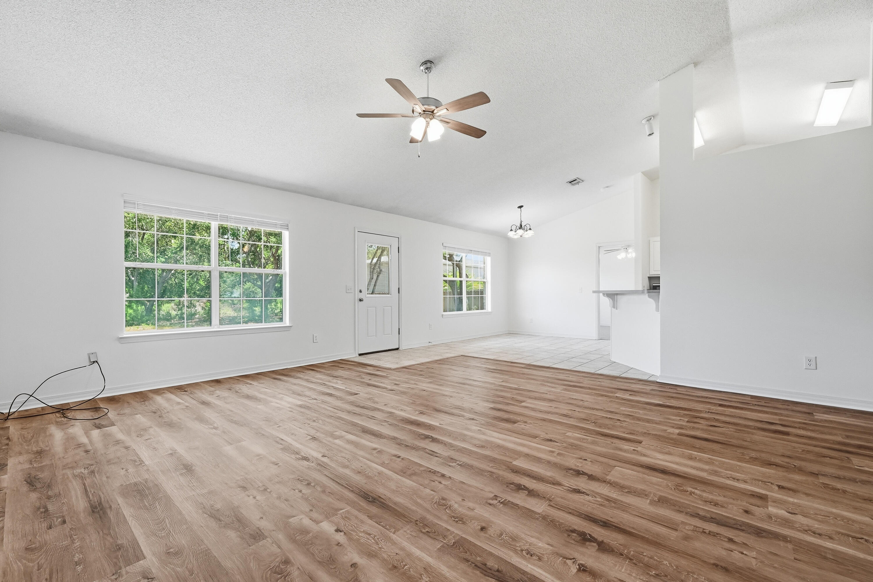 2030 Hawthorne Drive