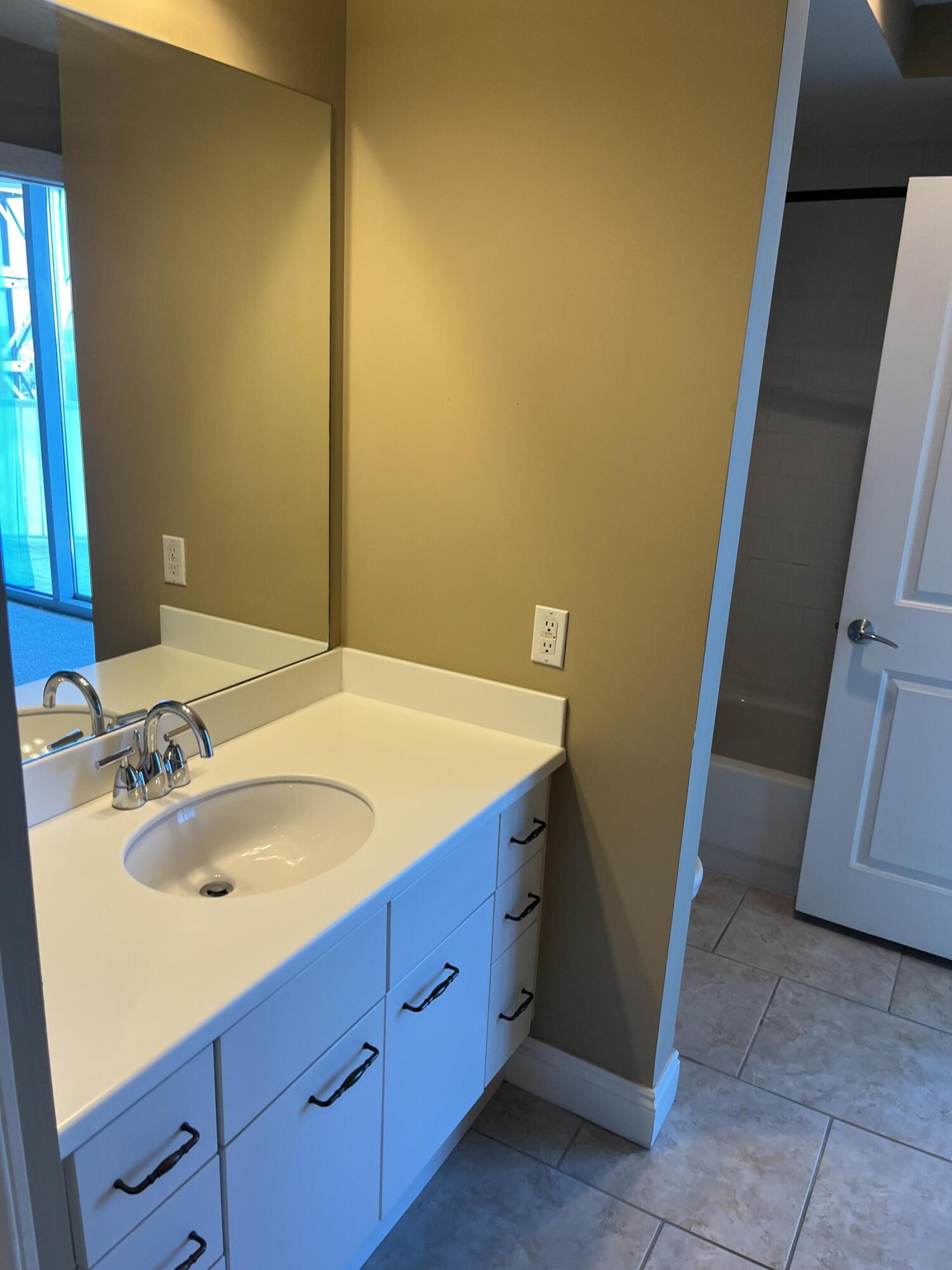 MARINA LANDING - Residential