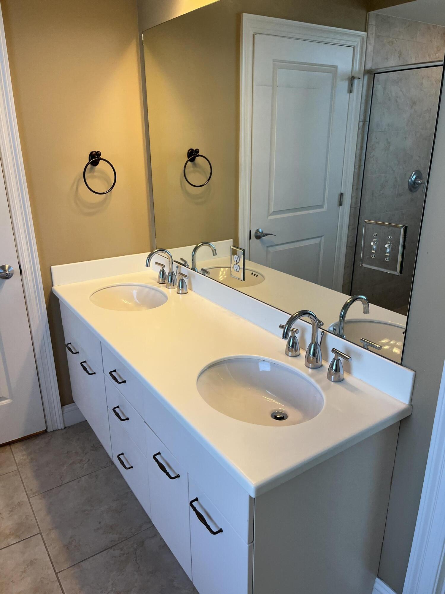 MARINA LANDING - Residential