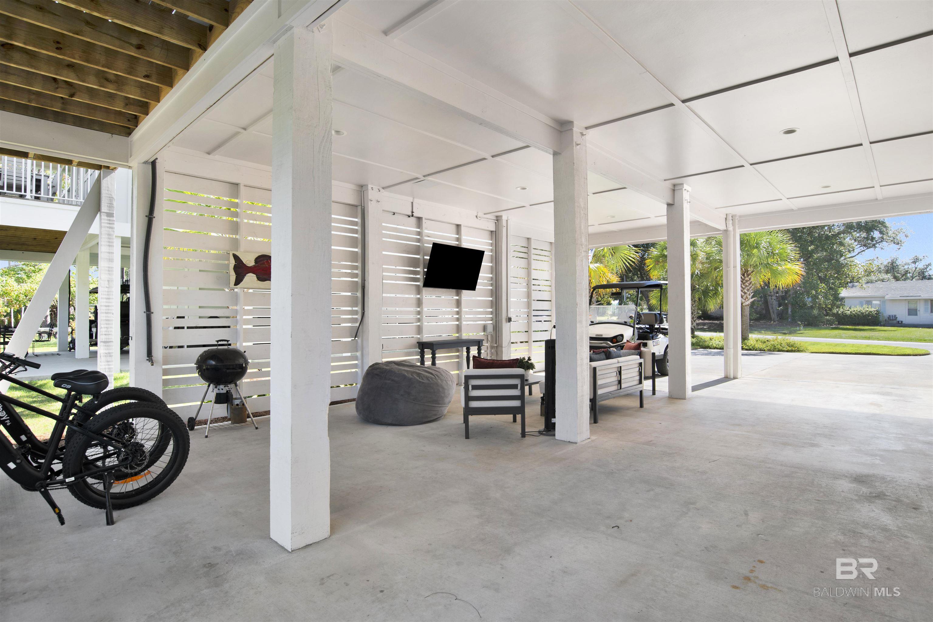 27071 Palmetto Drive