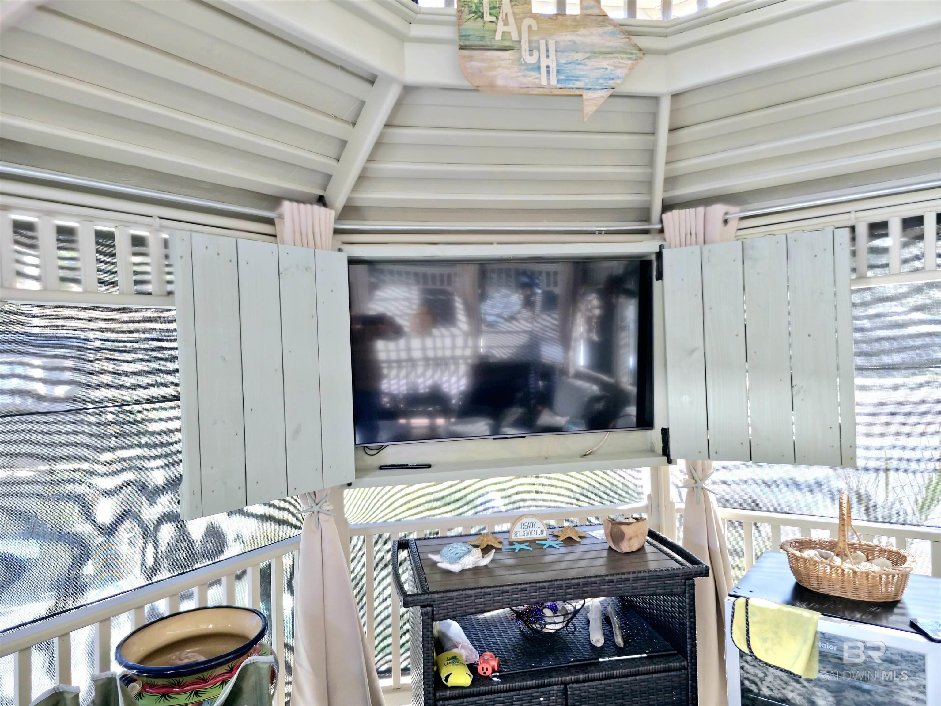 4650 Griffith Marina Road 13