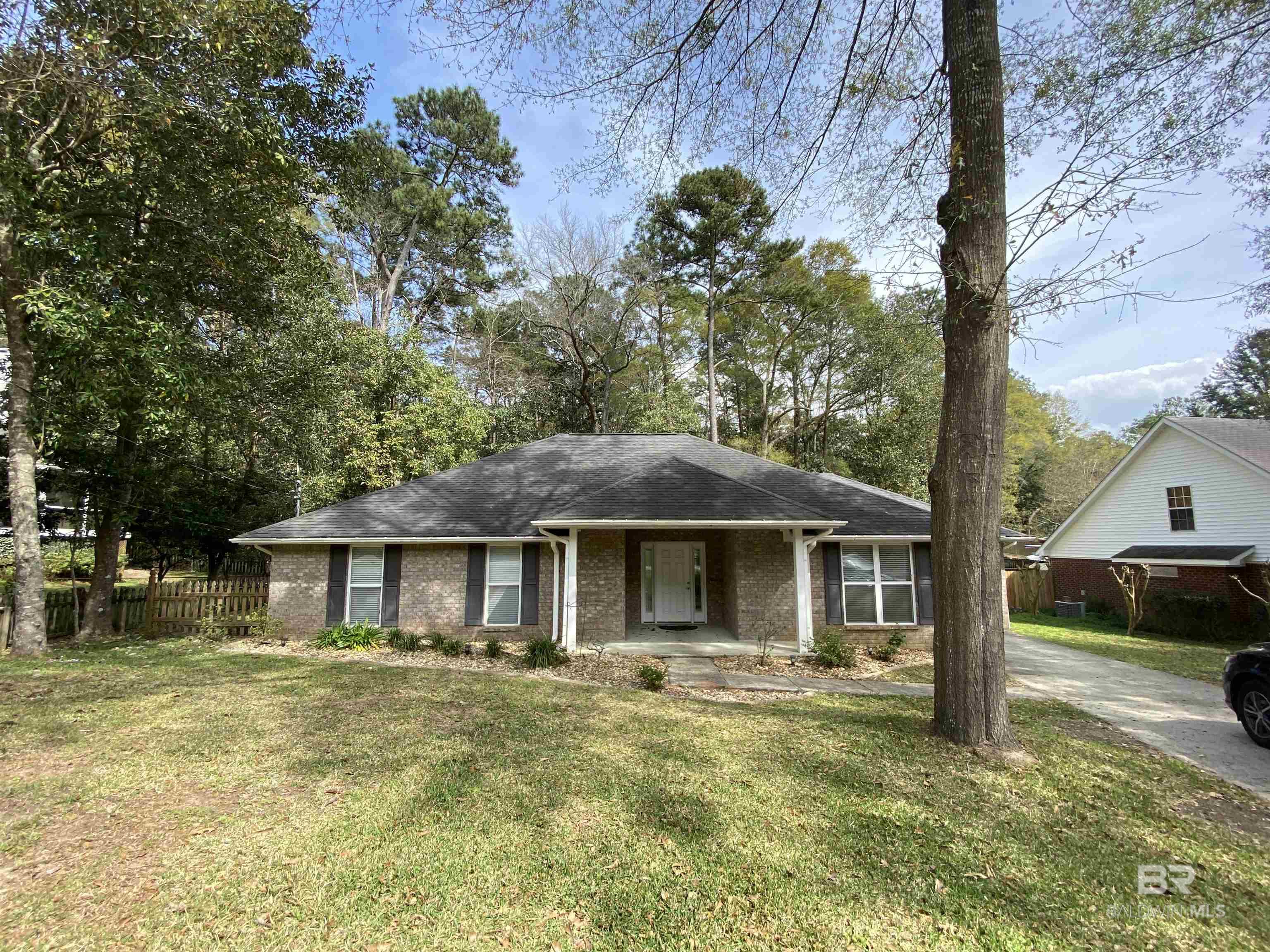 Photo 1 of 18 — 193 Lakeview Loop, Daphne, AL 36526