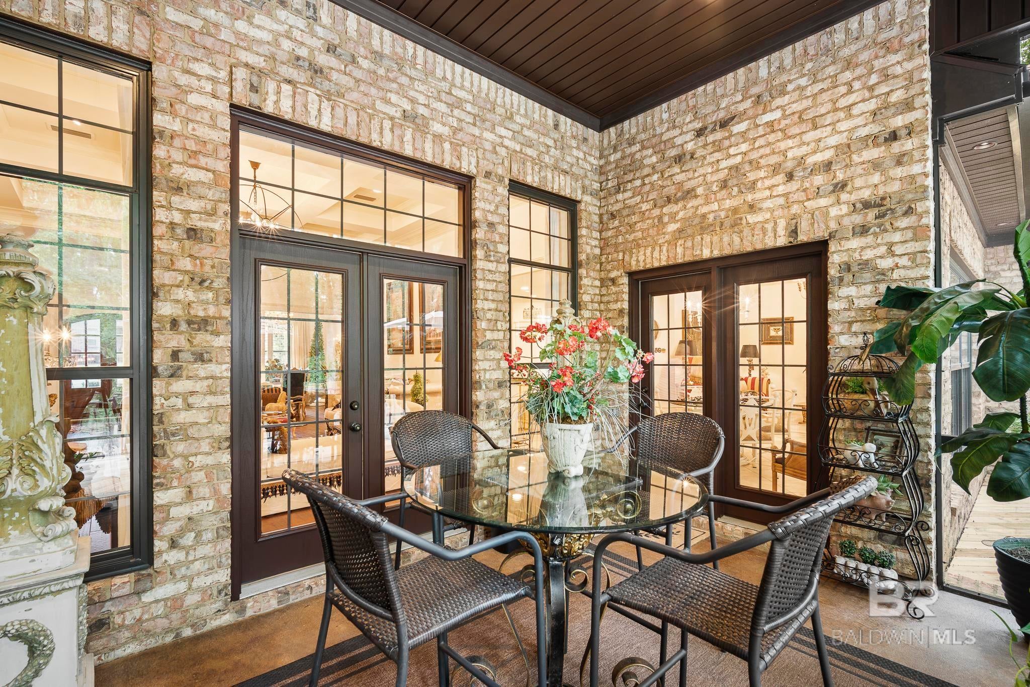 10055 Rosewood Lane - Photo 3