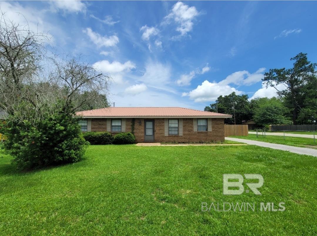 Photo 1 of 18 — 200 W Sycamore Avenue, Foley, AL 36535
