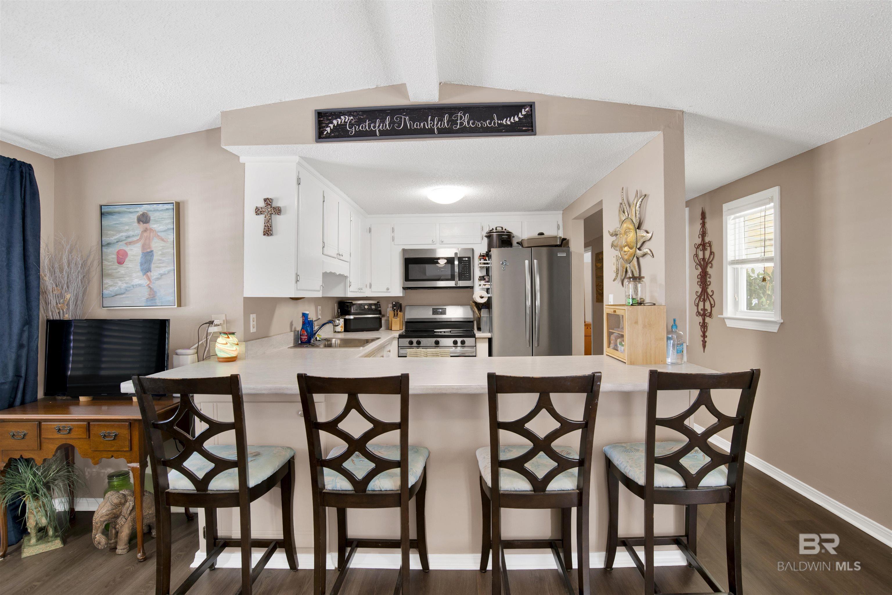 5590 Louisiana Street