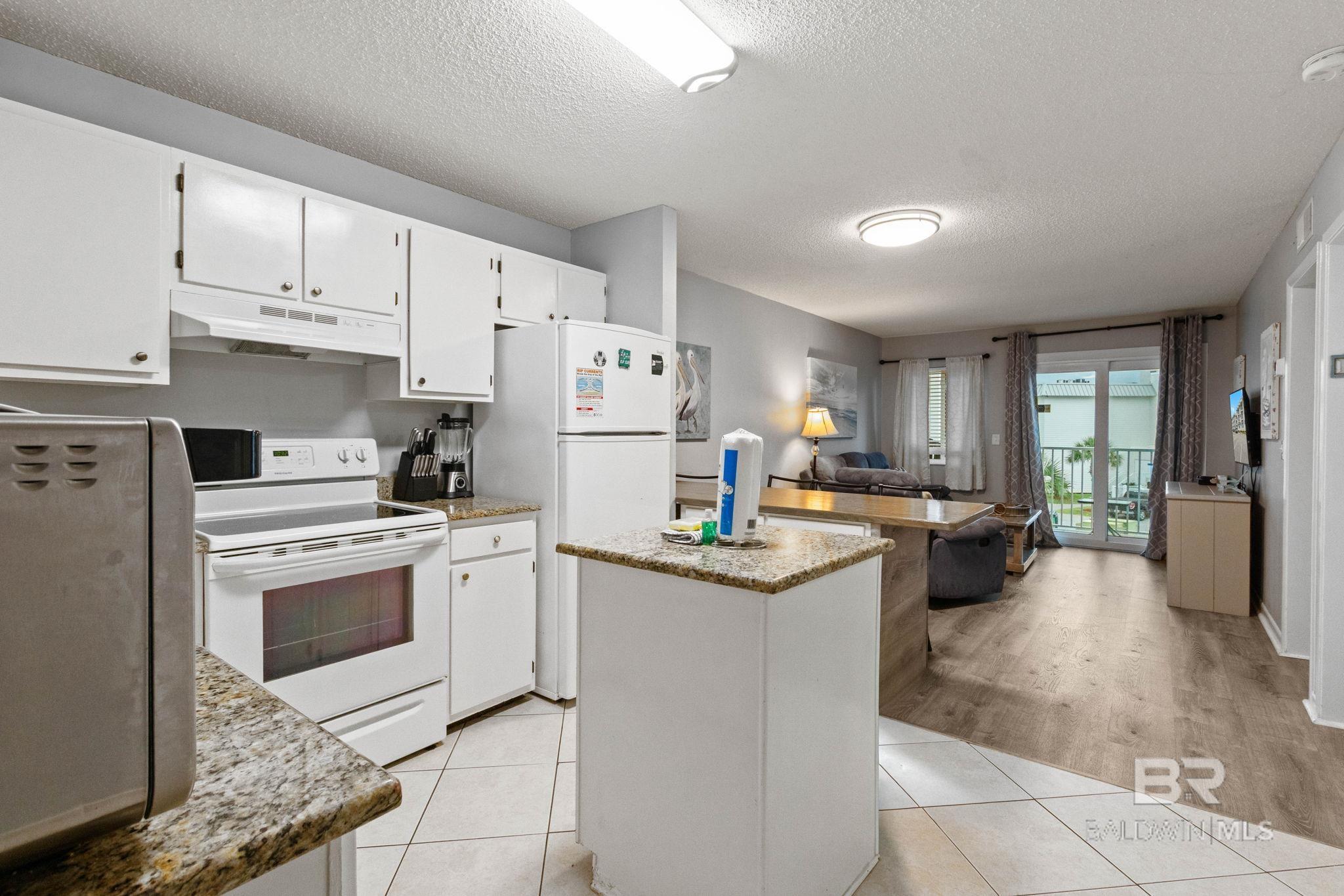 400 W Plantation Road 1211