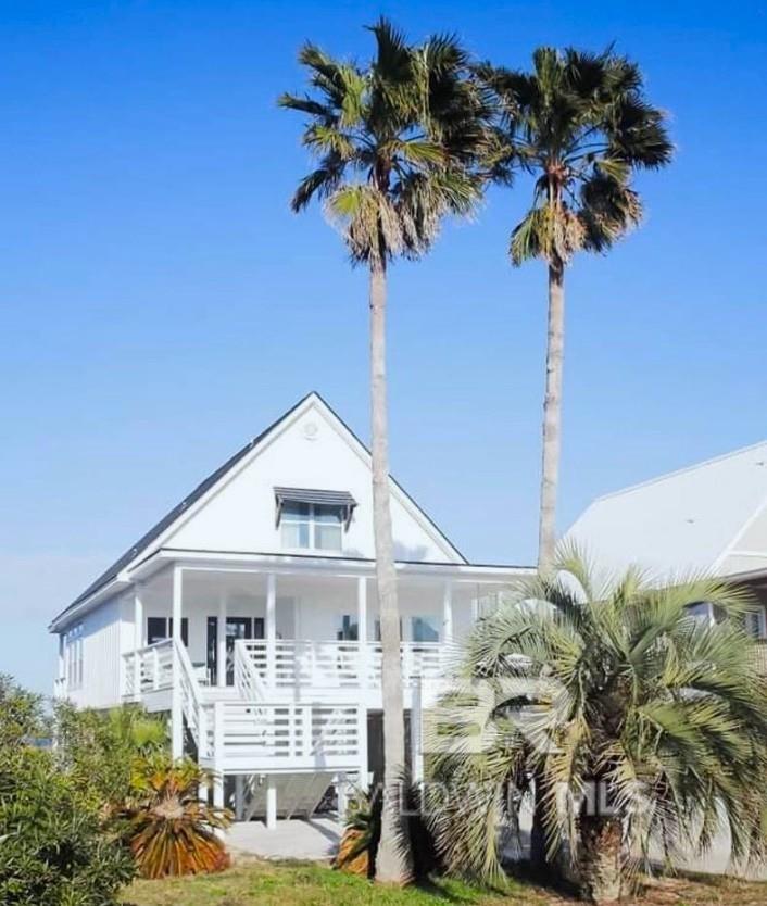 Photo 1 of 51 — 124 Sand Dune Drive, Gulf Shores, AL 36542