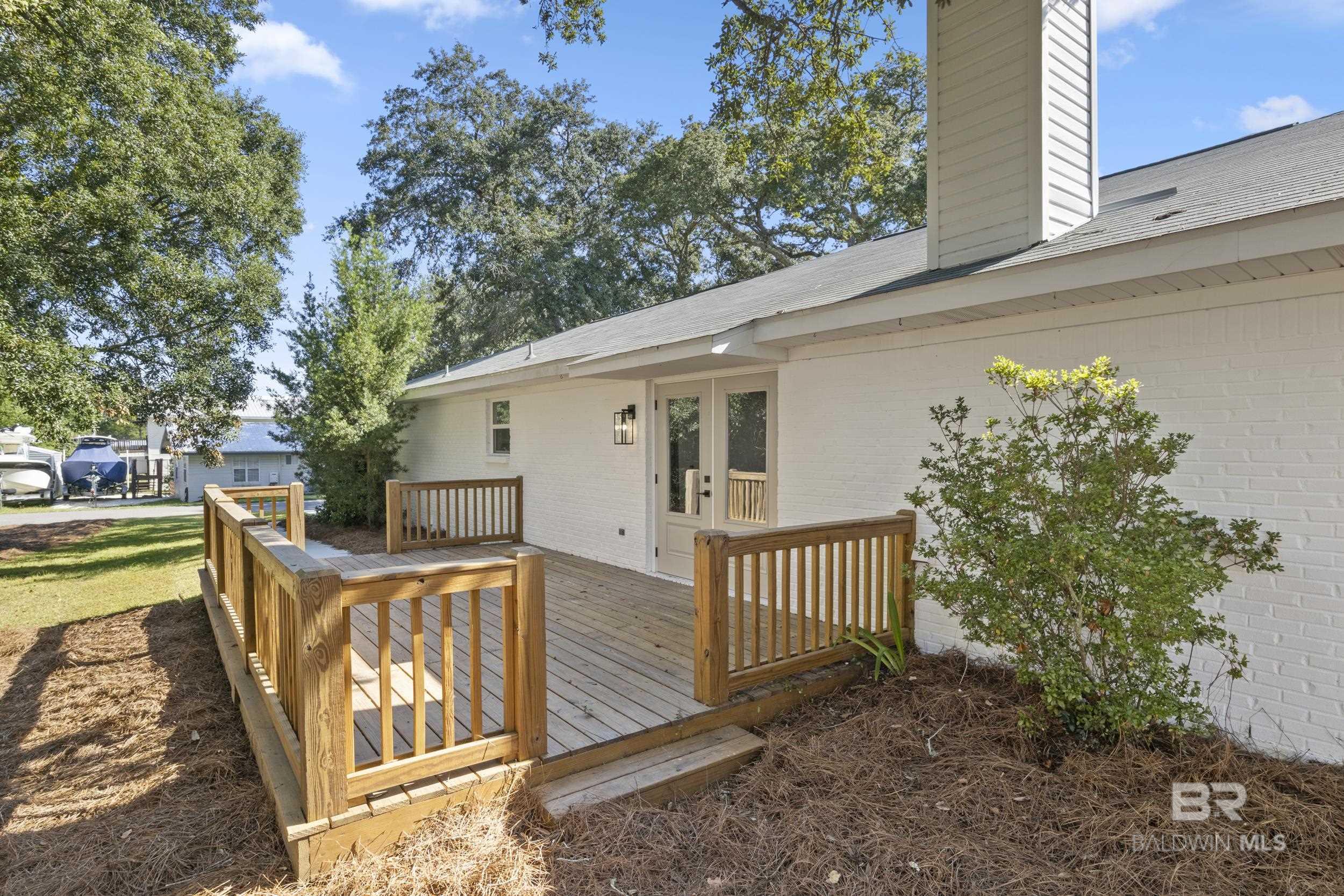 5443 Bay la Launch Avenue