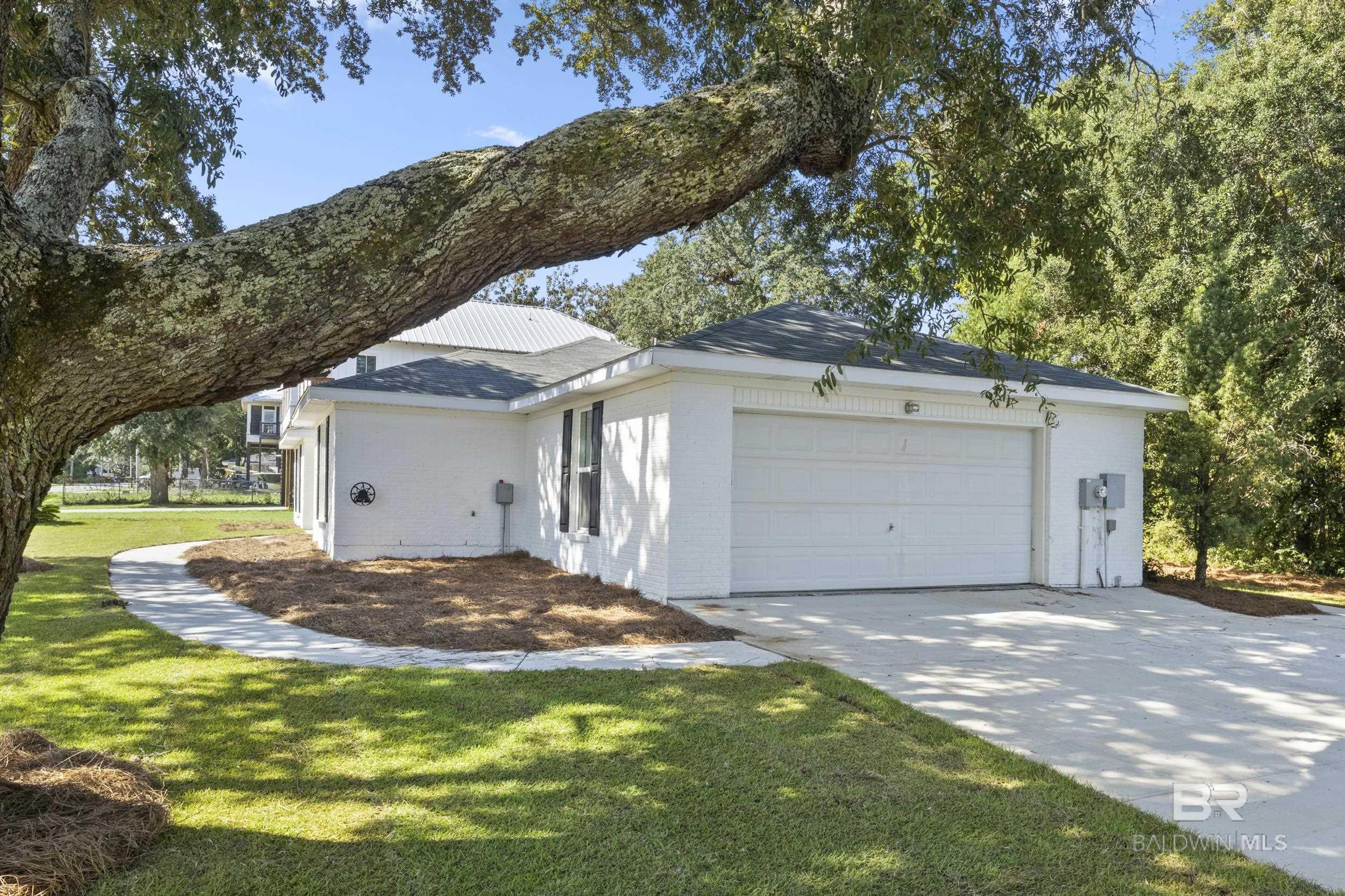 5443 Bay la Launch Avenue