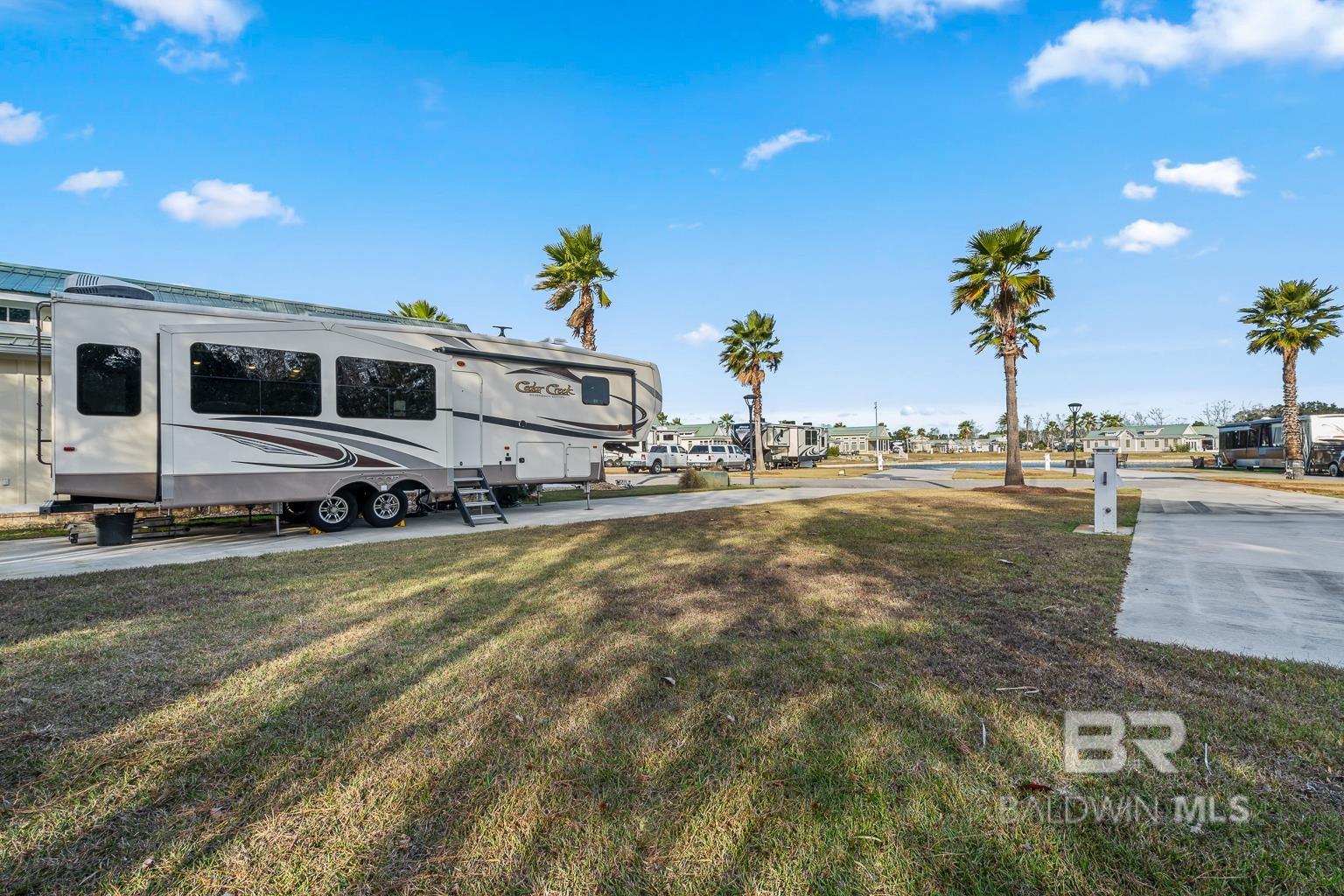 Lot 92 Lake Osprey RV Resort