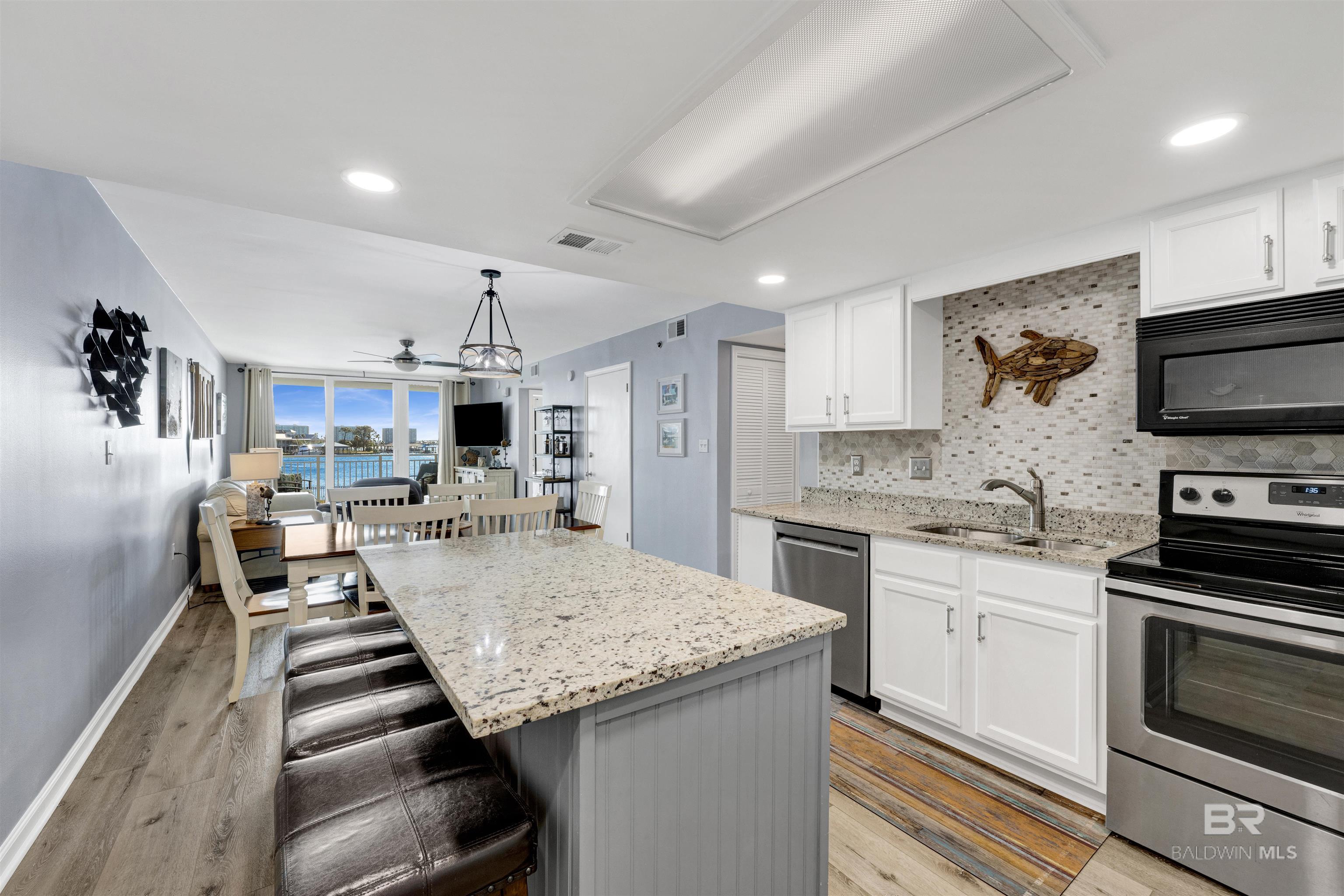 4610 White Avenue 204