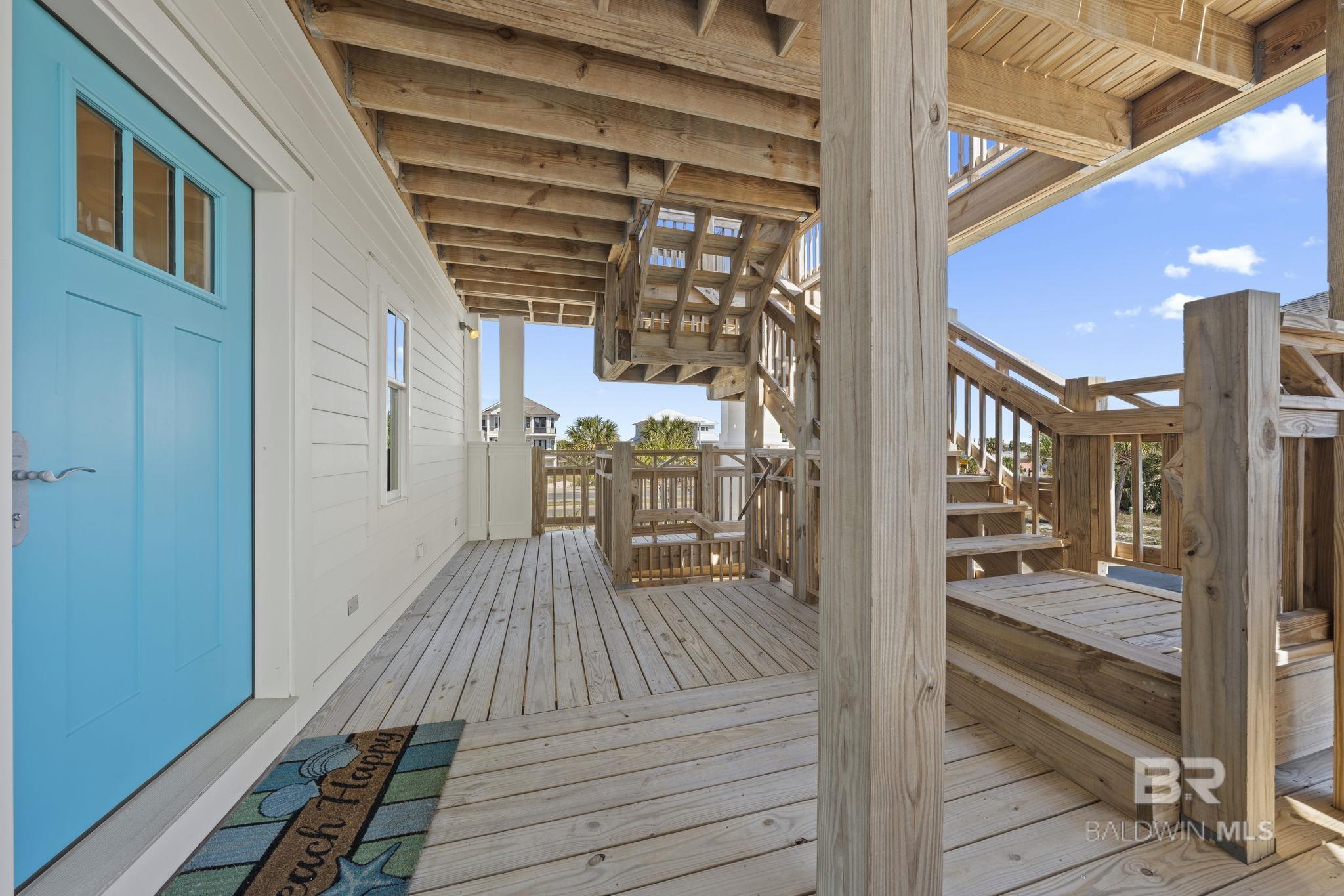 800 Via De Luna Drive