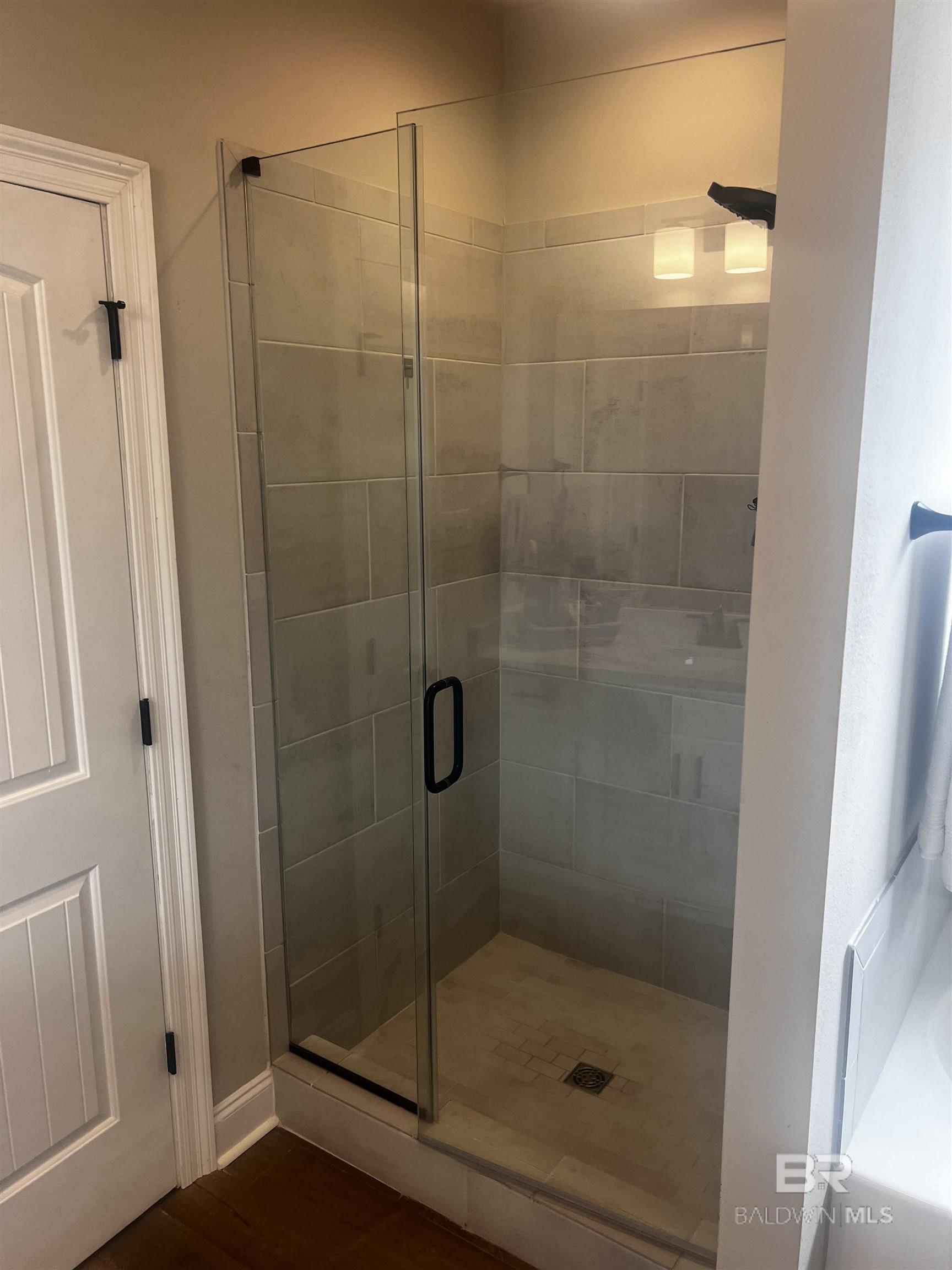 8818 Nall Road - Photo 2