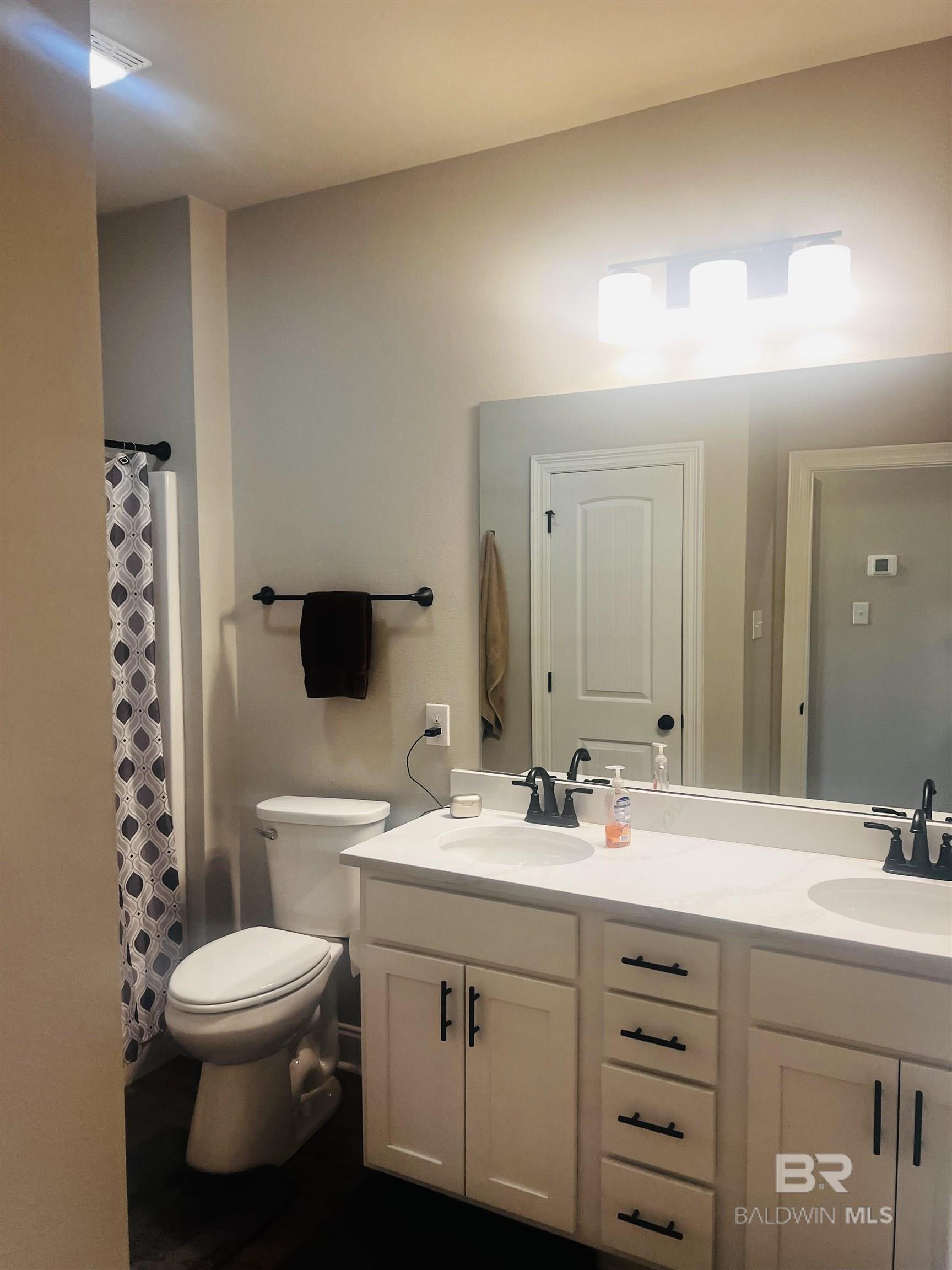 8818 Nall Road - Photo 3