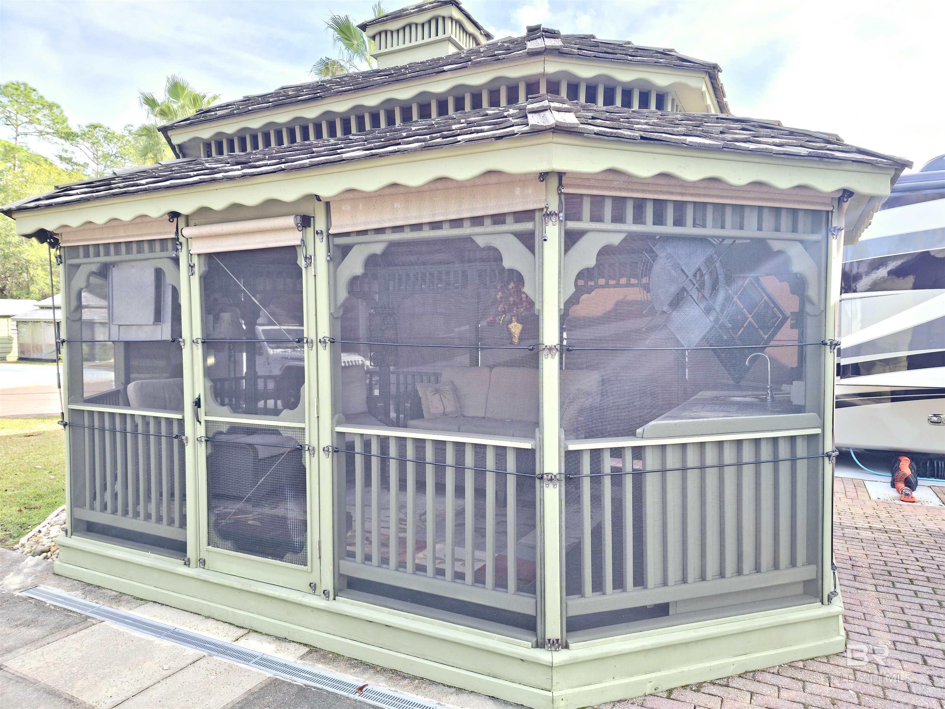 4650 Griffith Marina Road 12