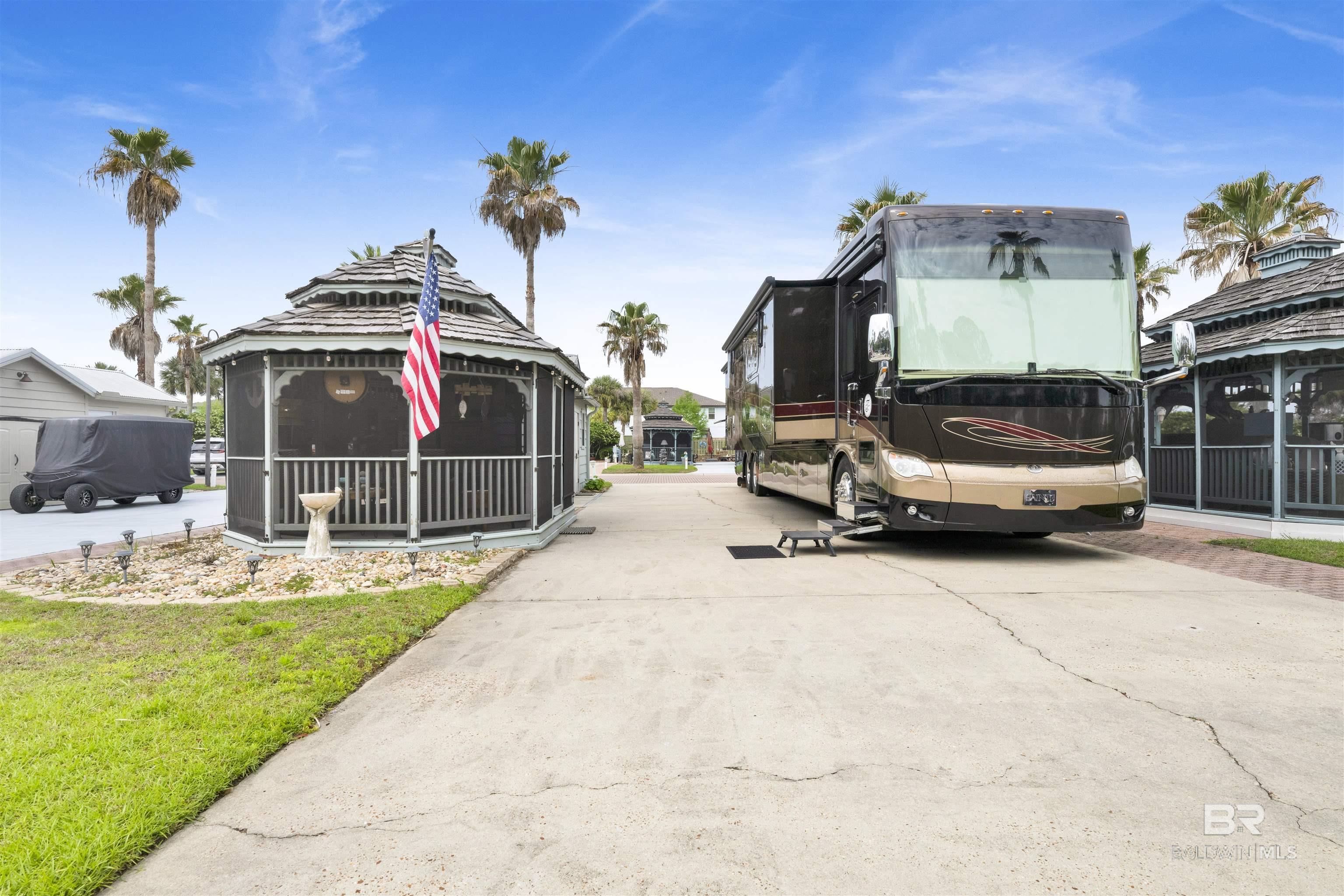 4650 Griffith Marina Road 8A