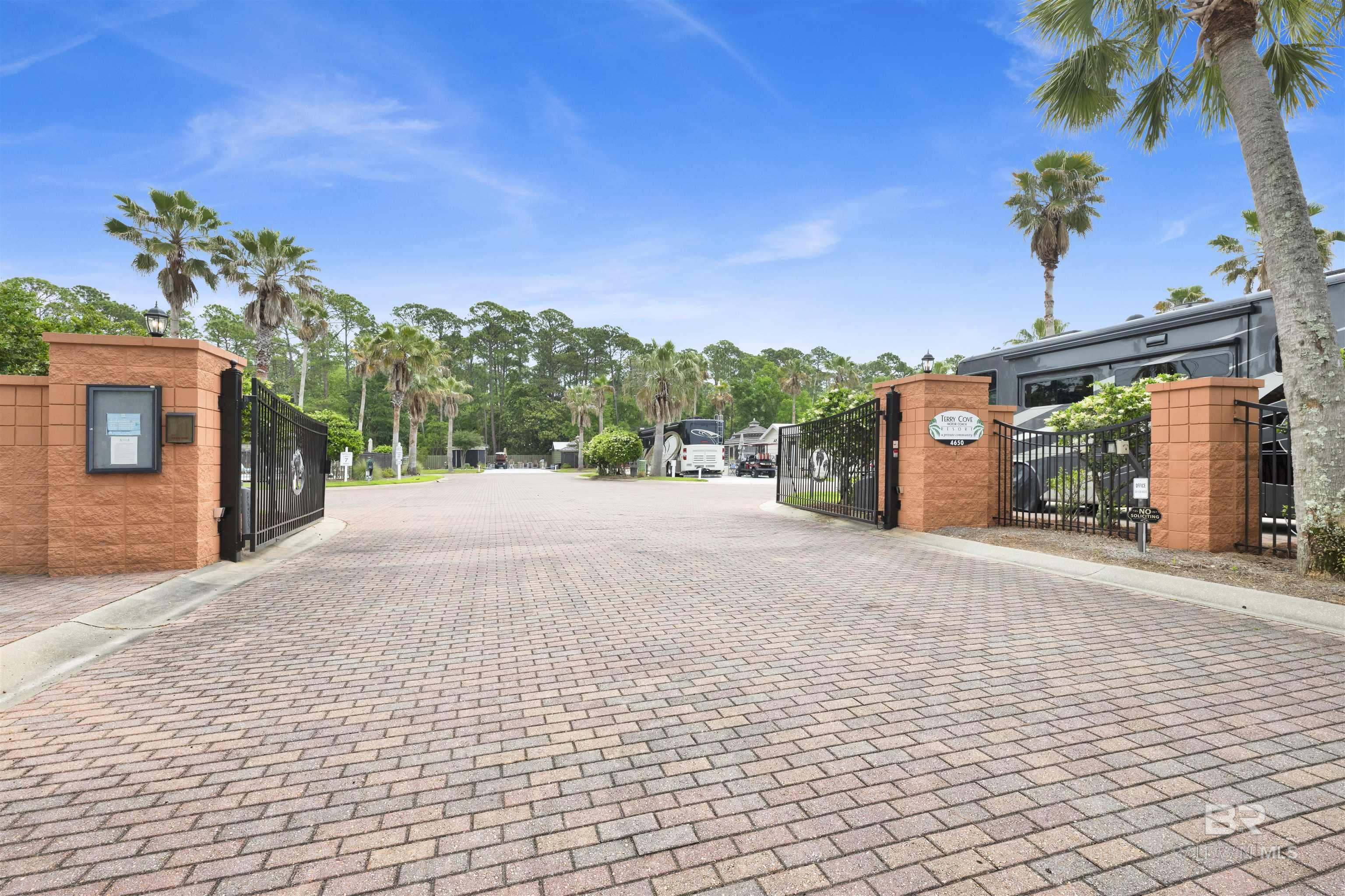 4650 Griffith Marina Road 8A