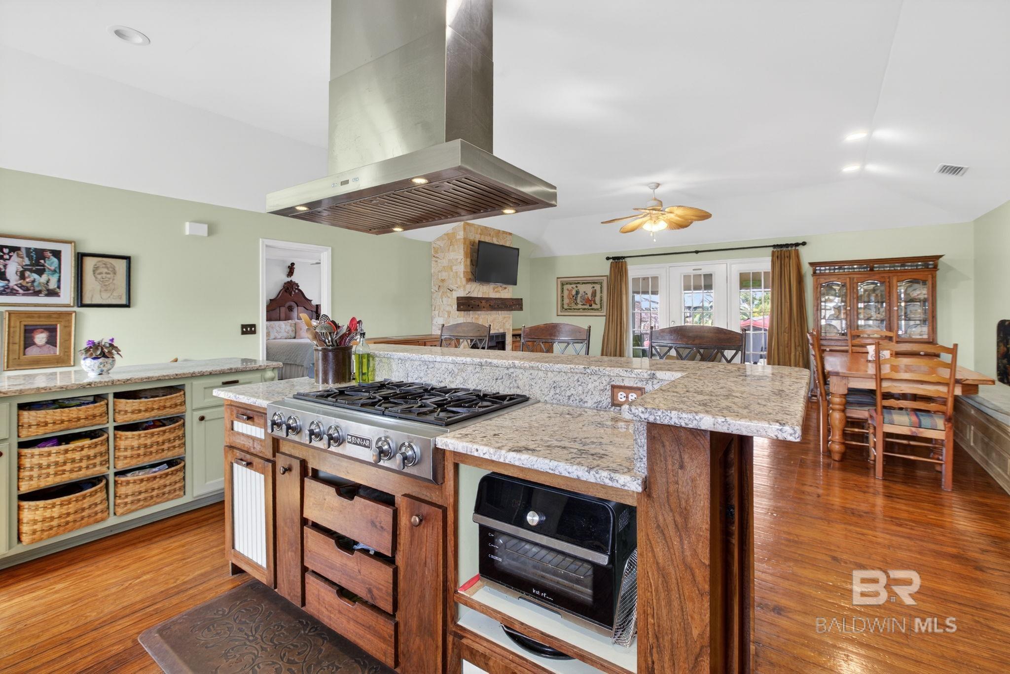 26563 Carondelette Drive