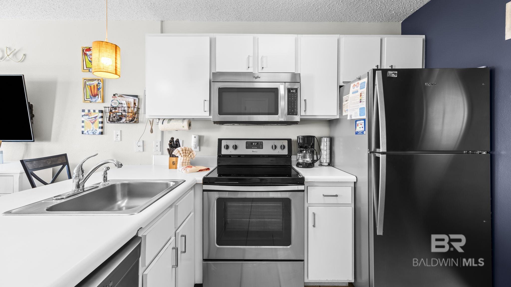 572 E Beach Boulevard 207