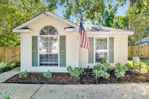 815 S Crystal Wells Court, Fairhope, AL 36532 - #: 375464