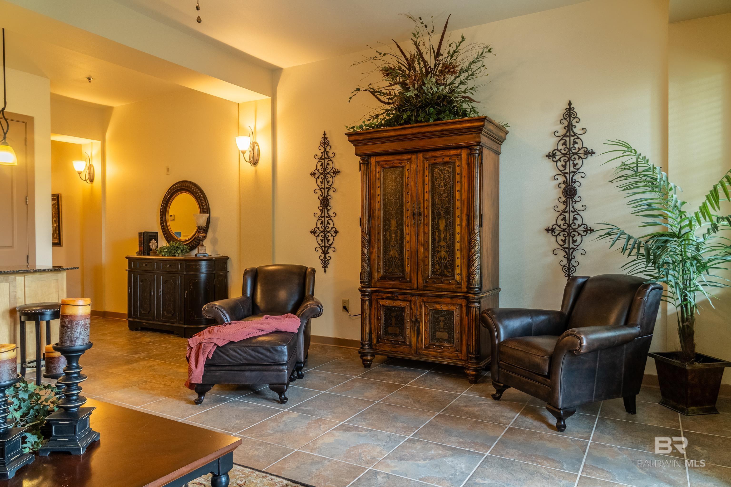 1430 Regency Road J302