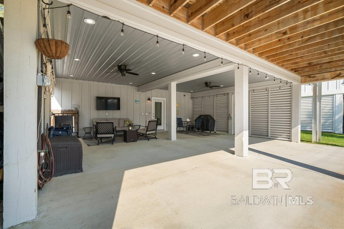 5295 Bayou St John Avenue