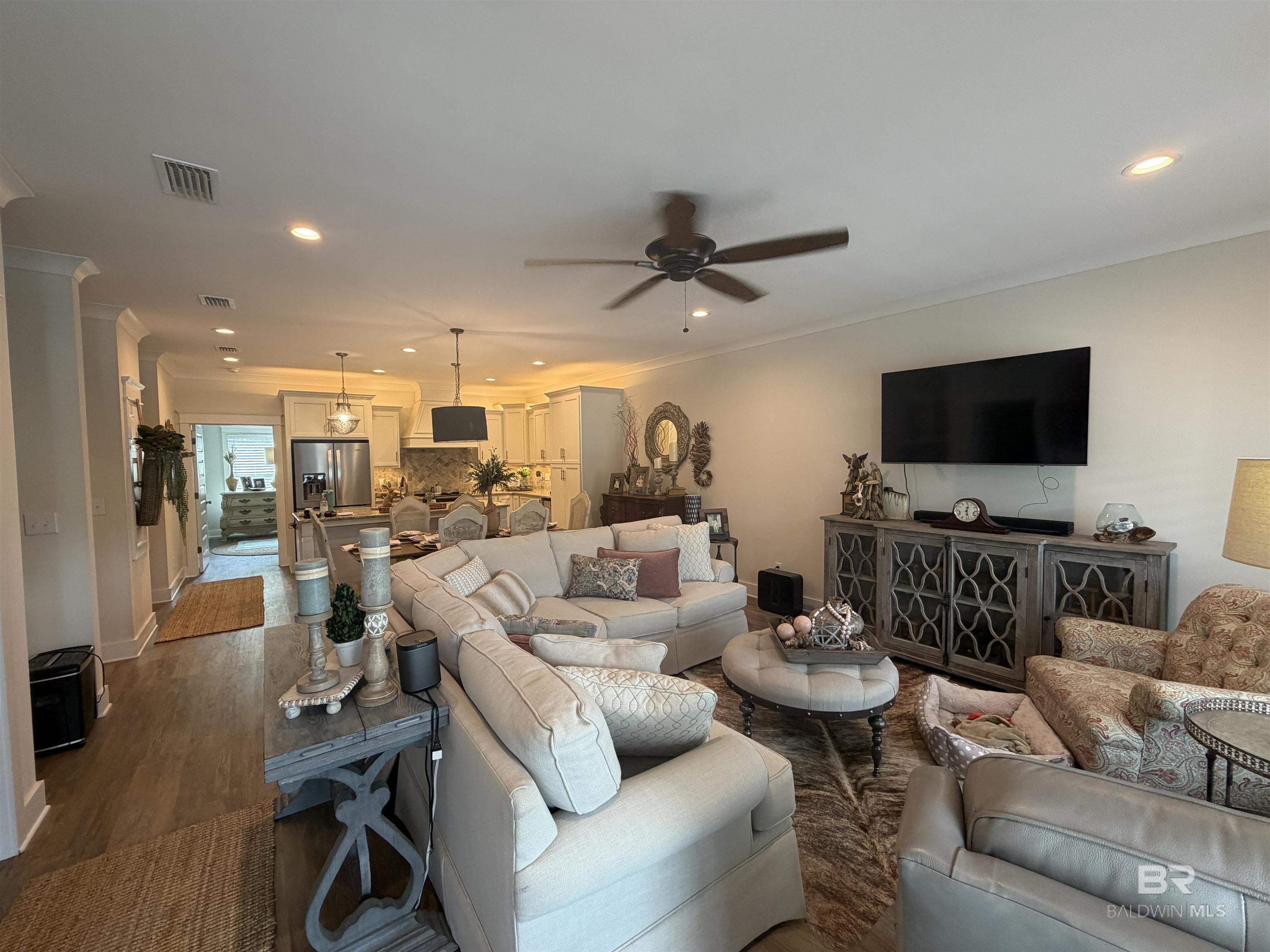 5517 Bear Point Avenue