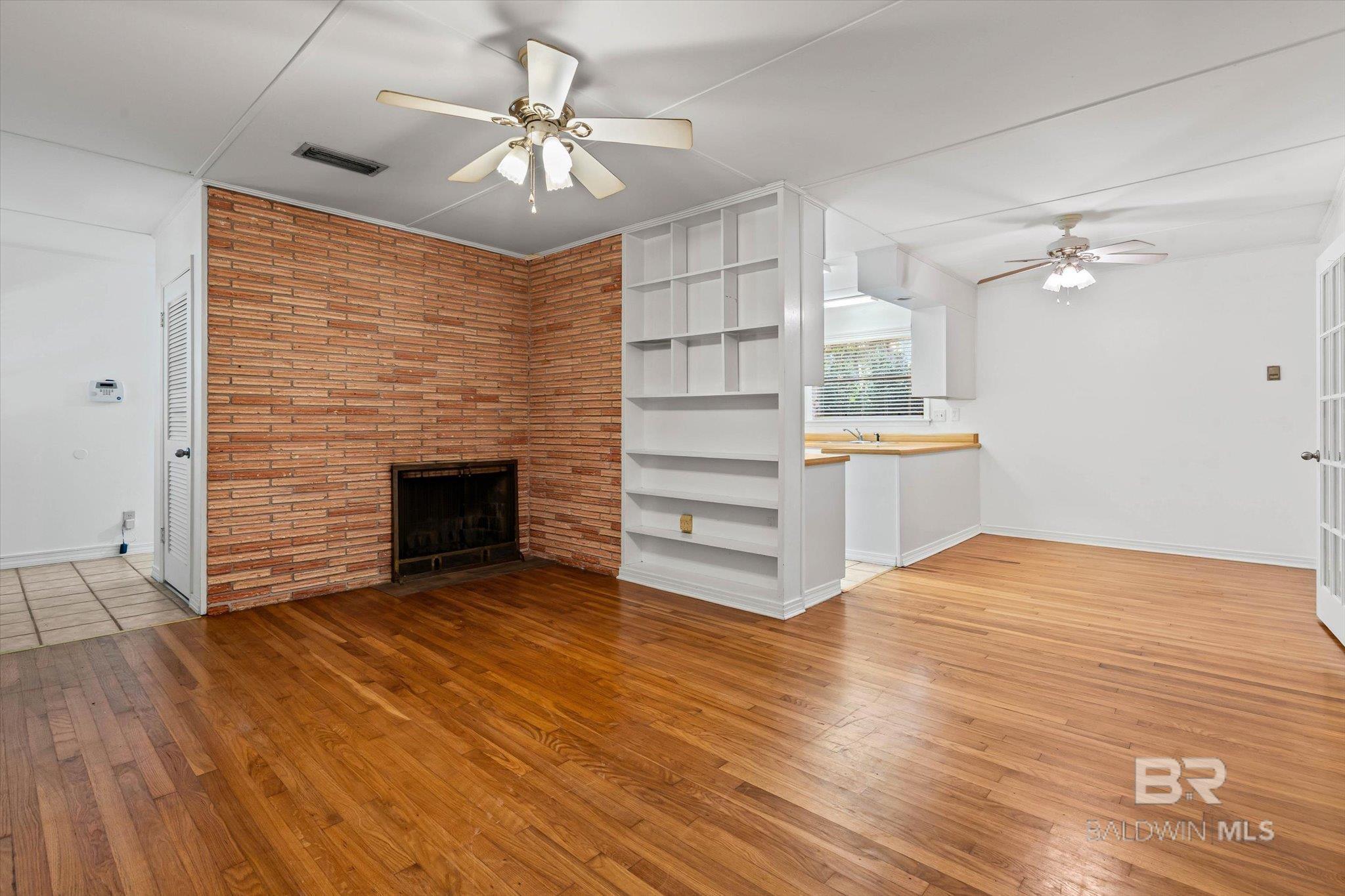 359 Wisteria Street