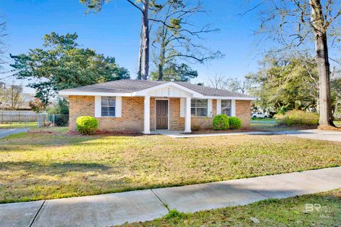 752 Michigan Avenue, Fairhope, AL 36532 - #: 378144