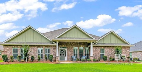 323 Wakefield Avenue, Fairhope, AL 36532 - #: 372217