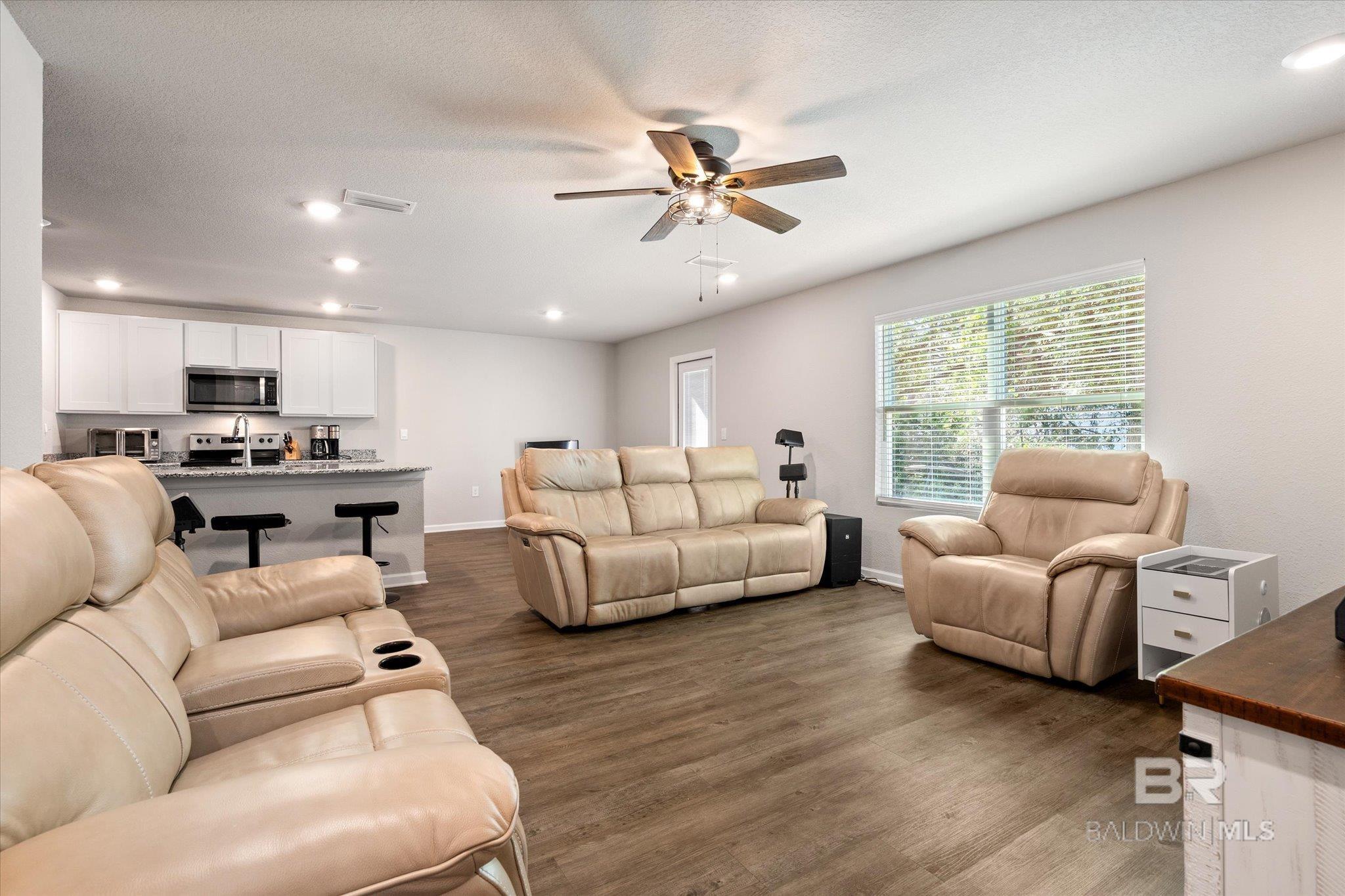 24589 Broken Sound Loop