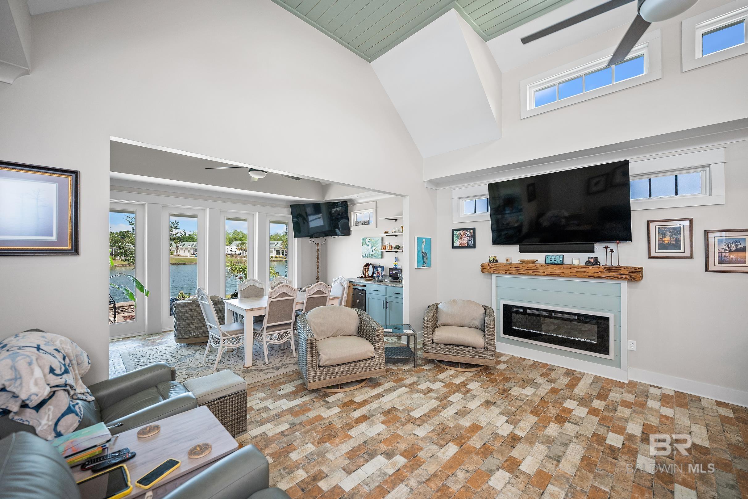 12088 Gateway Drive - Photo 3