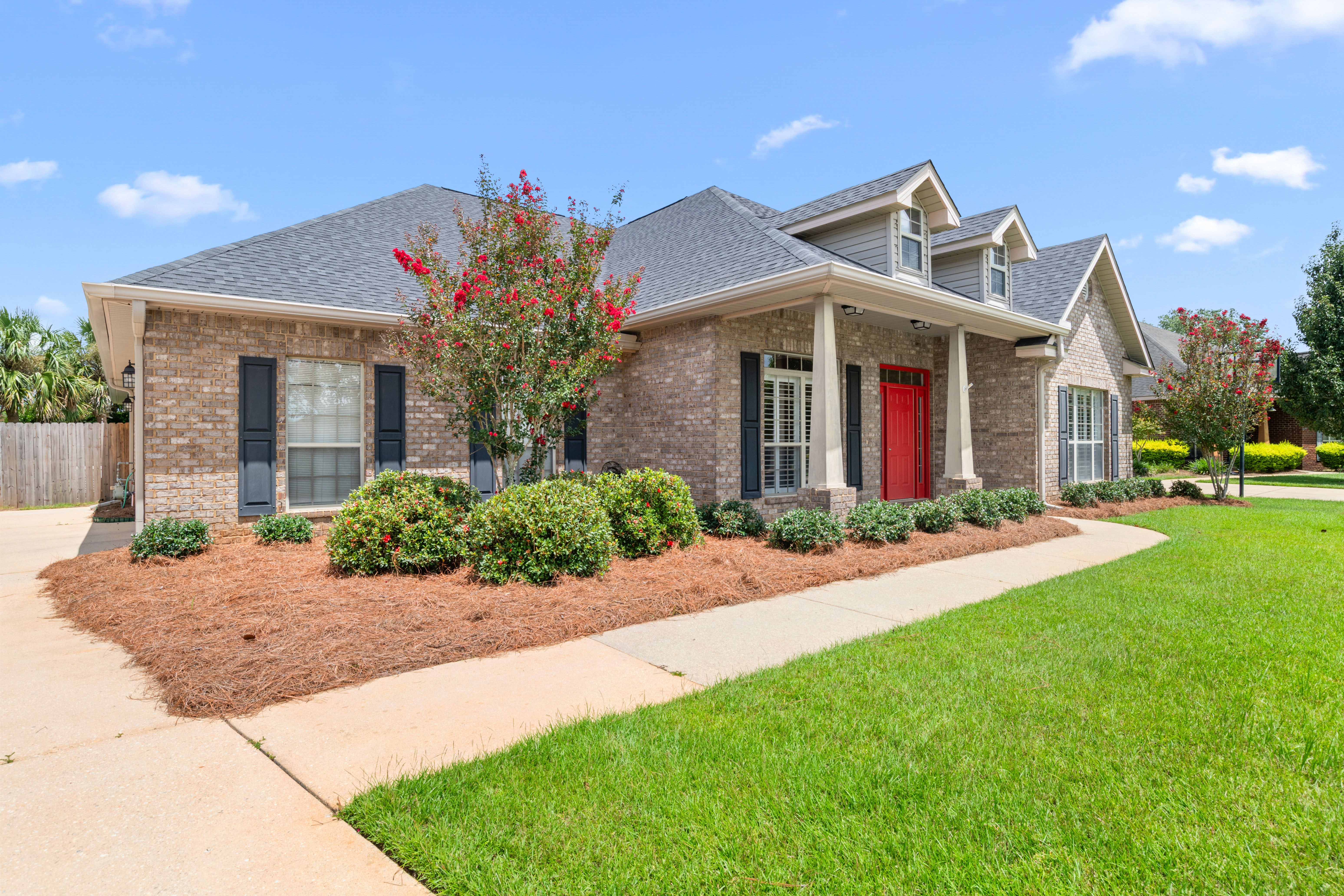 11105 Roanoke Loop