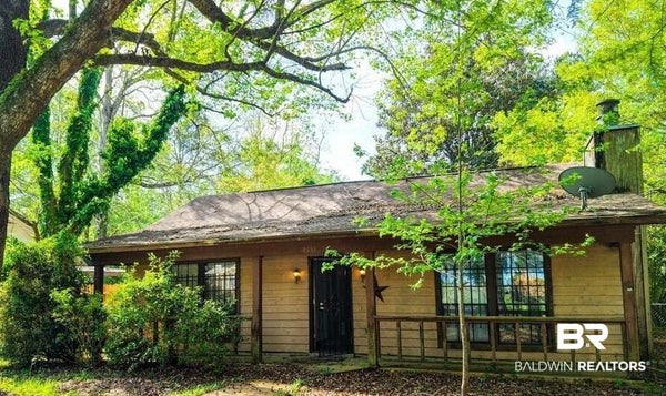 4131 SPRINGDALE RD, MOBILE, AL 36609 - Image 0599f23bafcaebf64eb61ca41901db99/1482577147