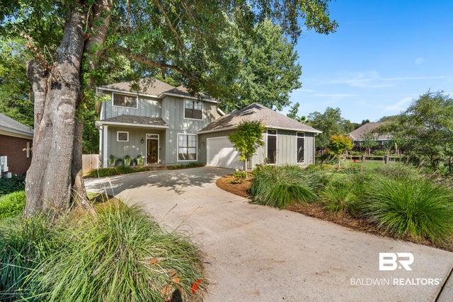 27595 Claiborne Cir