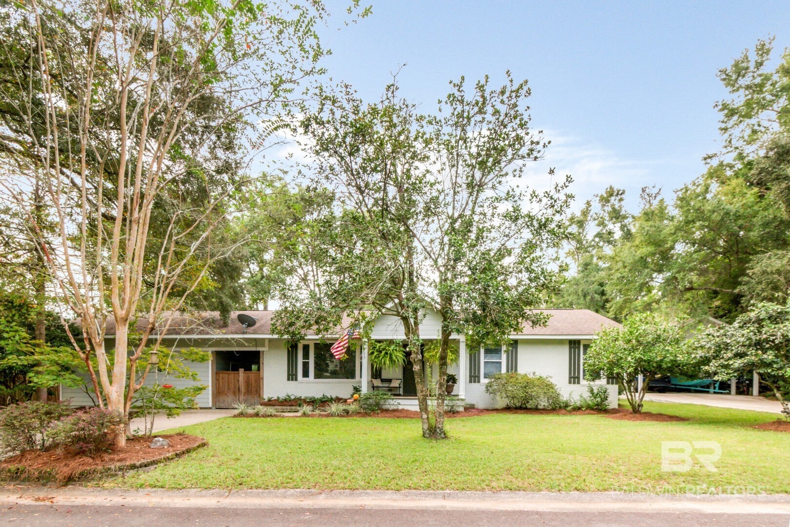 416 White Avenue