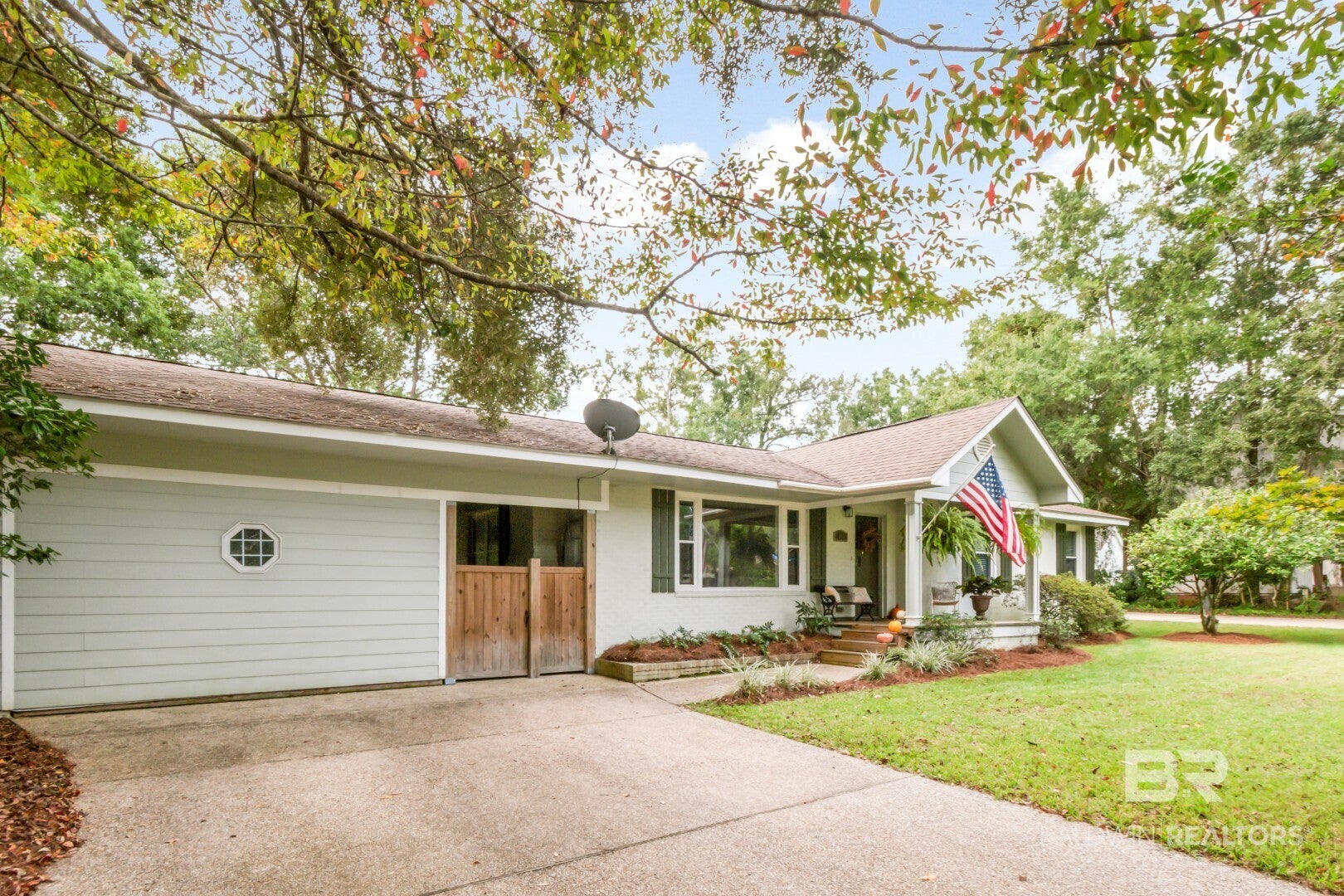 416 White Avenue