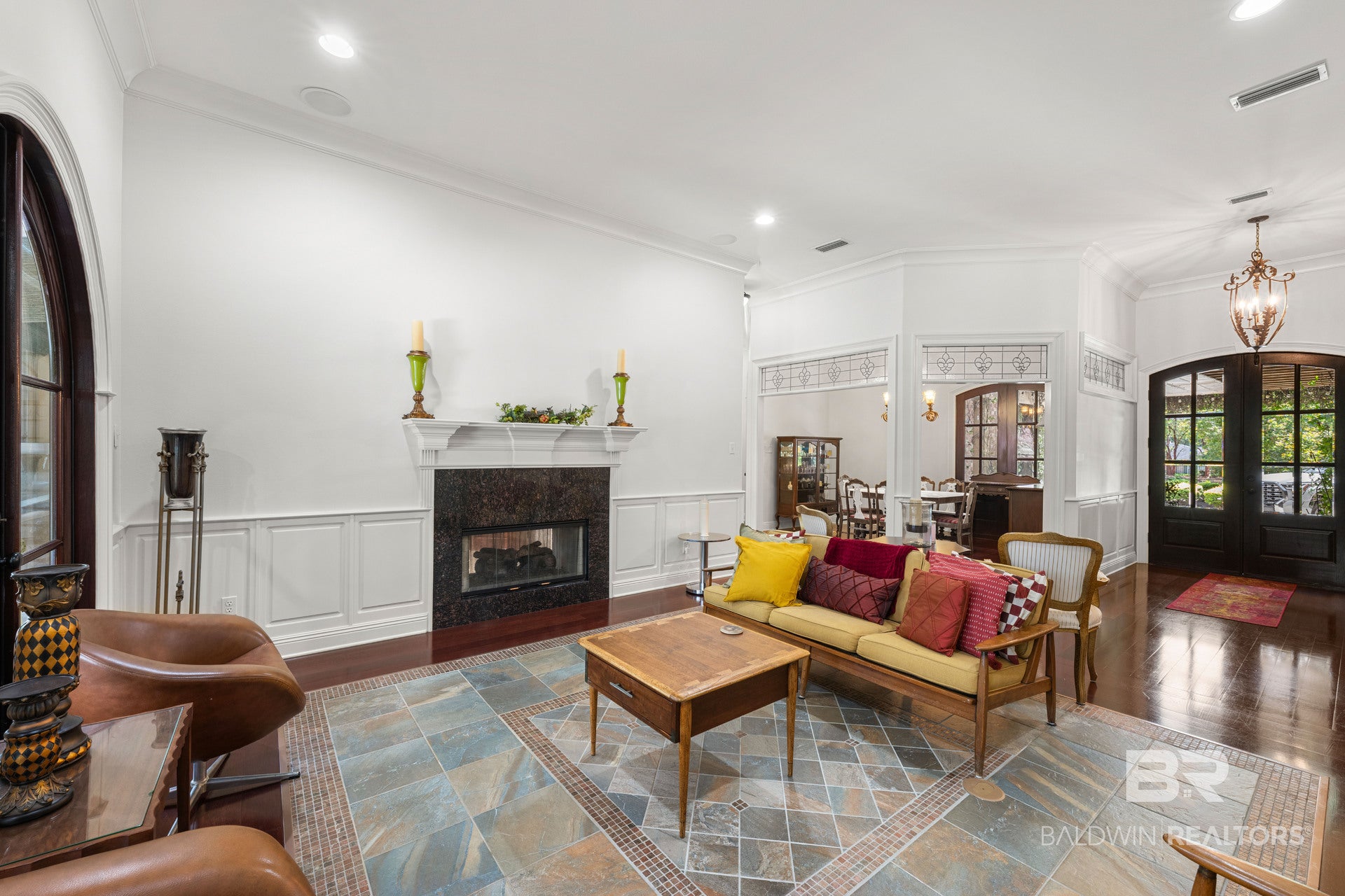 10693 Redfern Road