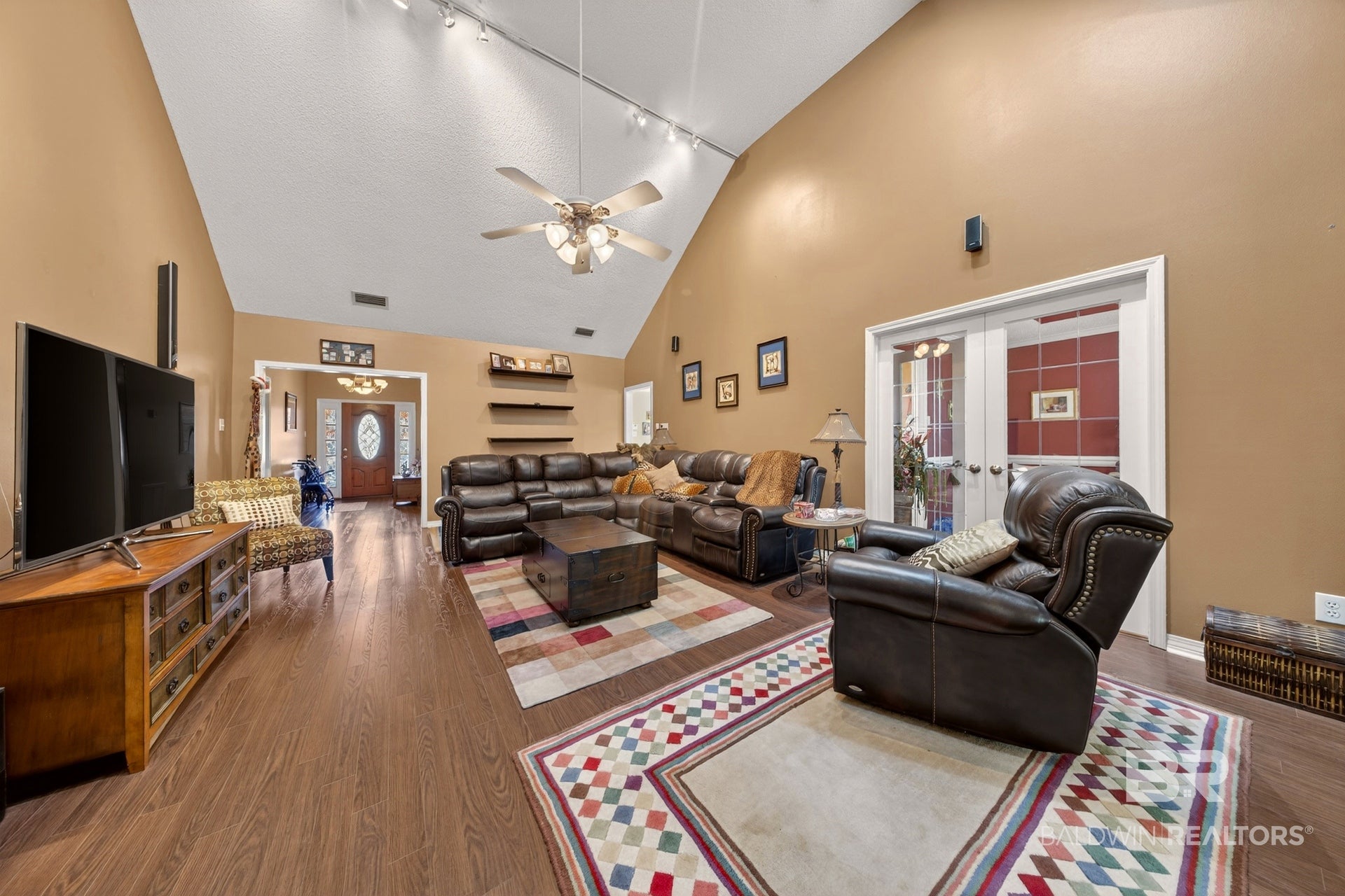 7013 Wedgewood Court