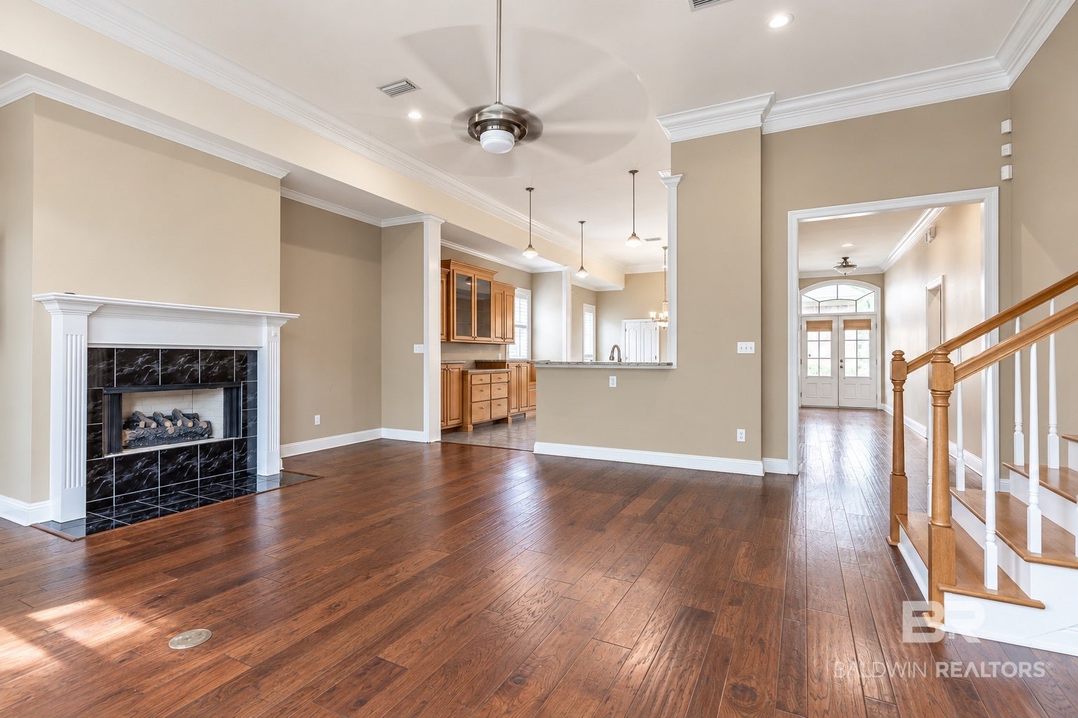 105 N North Creek Circle
