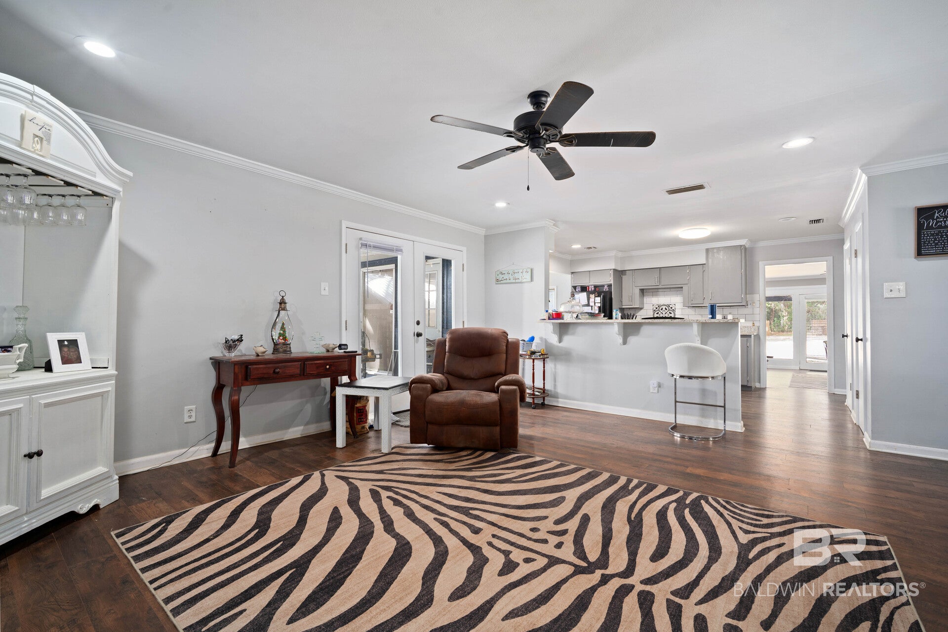 5009 Chaucer Drive