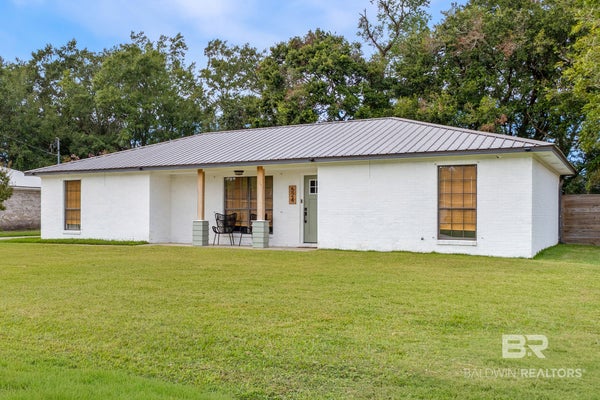 524 W ARIEL AVE, FOLEY, AL 36535 - Image 19dcd68f185b4ba8e8cfb75be6e44d99/738083003
