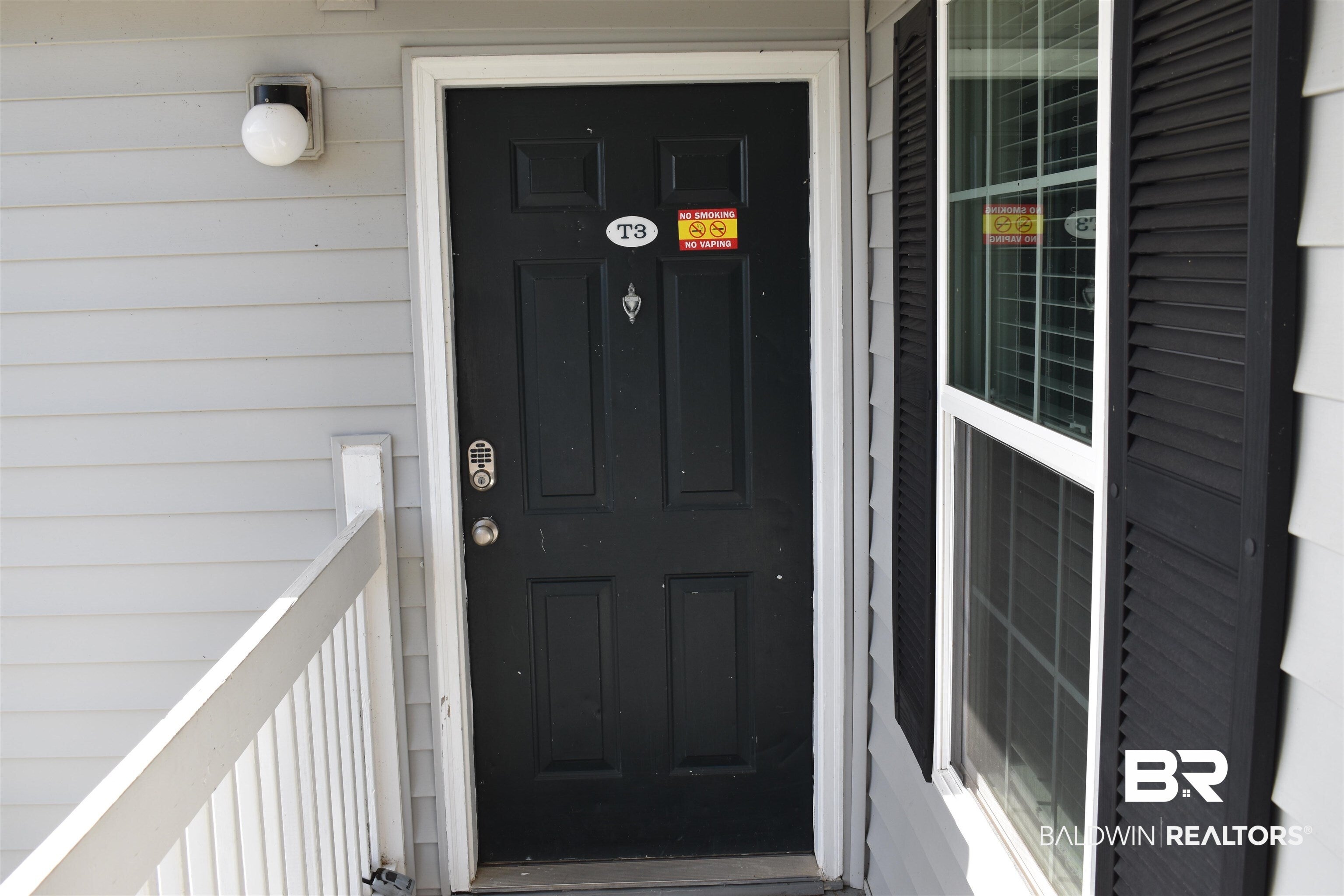 6194 St Hwy 59 T3