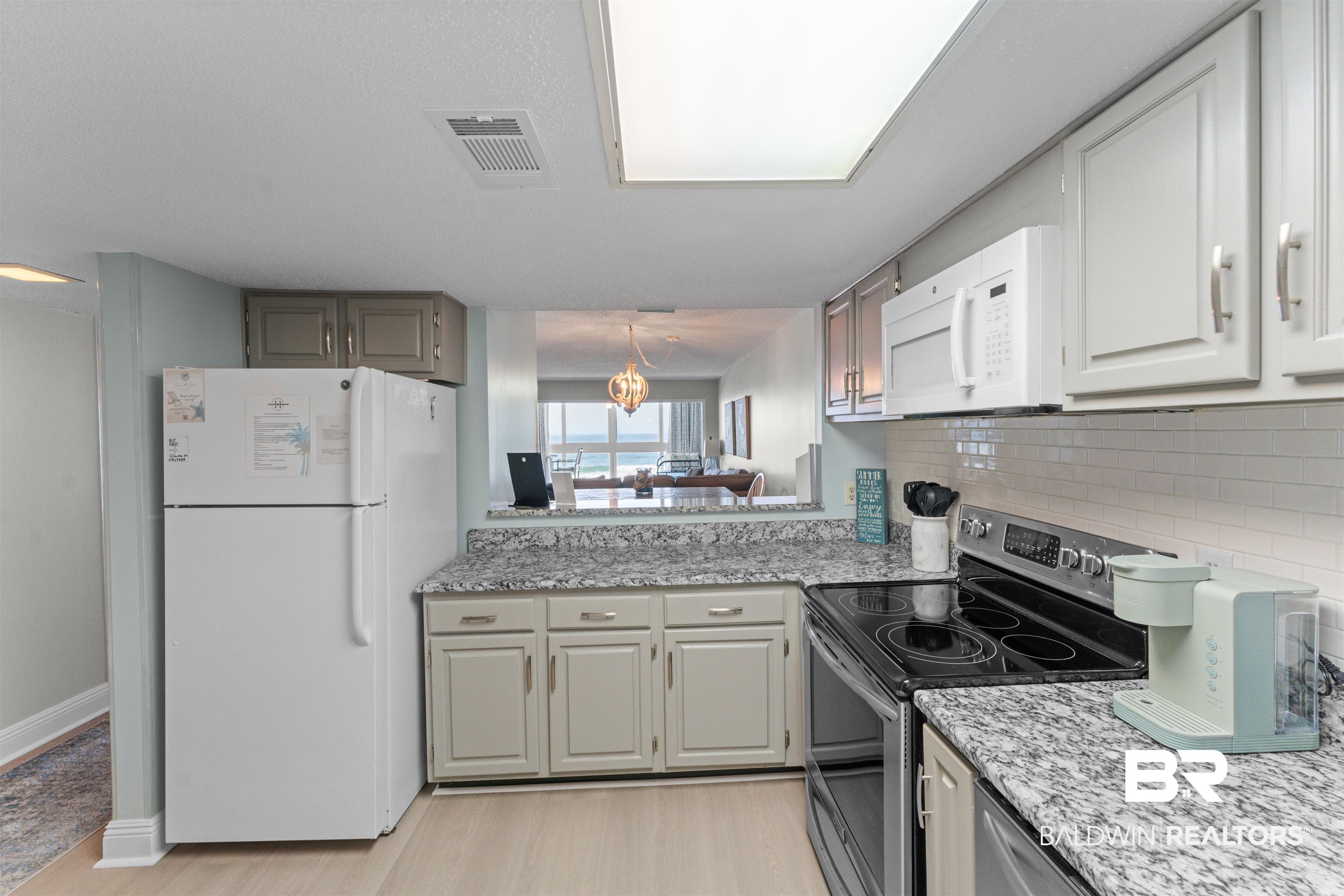 1007 WEST BEACH Boulevard 34