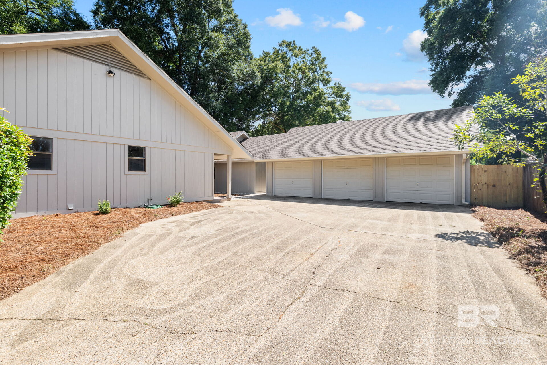 562 N Vaughn Drive